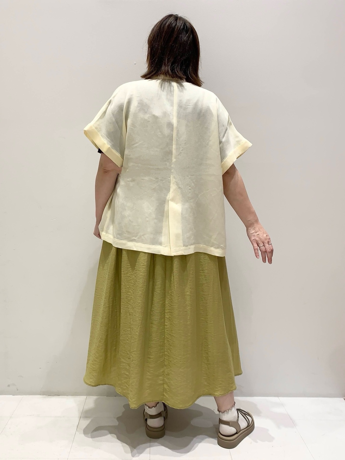 みいちゃんさんの「grove｜【洗濯機OK・ひんやり/SETUP可】シワになりにくいハーフスリーブジャケット」を使ったコーディネート