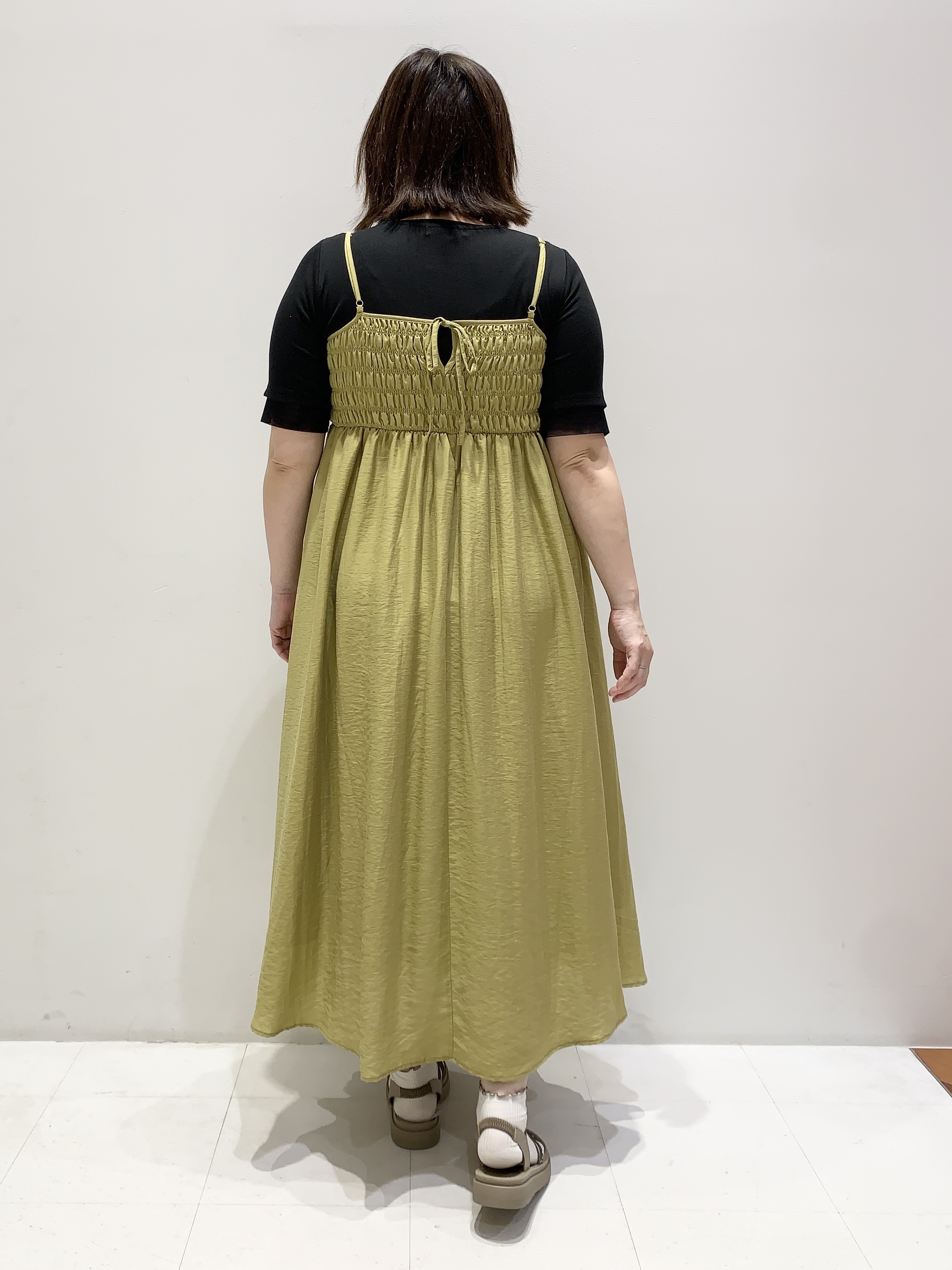 みいちゃんさんの「grove｜【ひんやり・UVカット】チュールトリミング5分袖Tシャツ」を使ったコーディネート