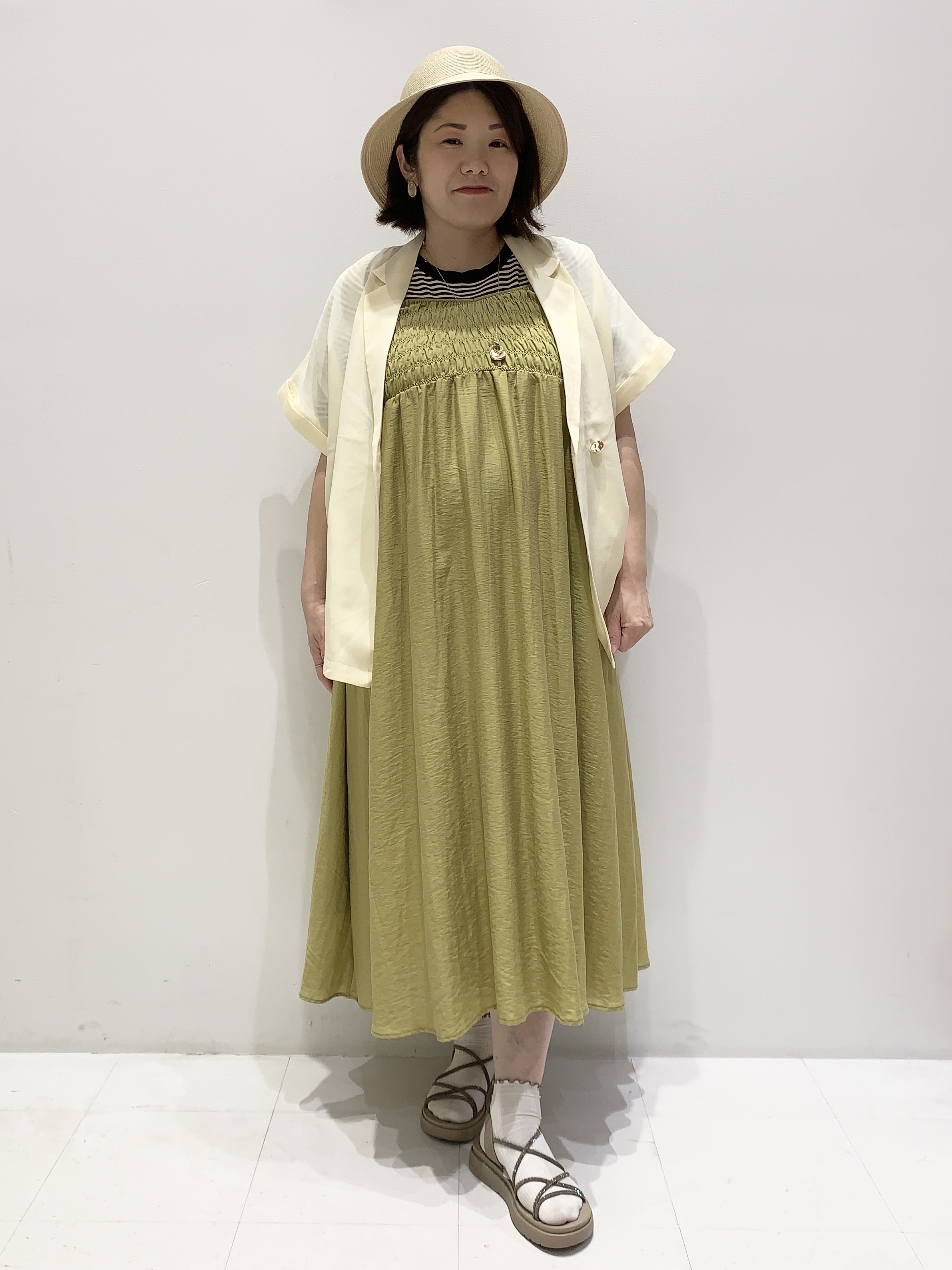 みいちゃんさんの「grove｜【シリーズ累計36万枚/UVカット・ひんやり・洗濯機OK】やわらかドライタッチ 五分袖クルーネックニ」を使ったコーディネート