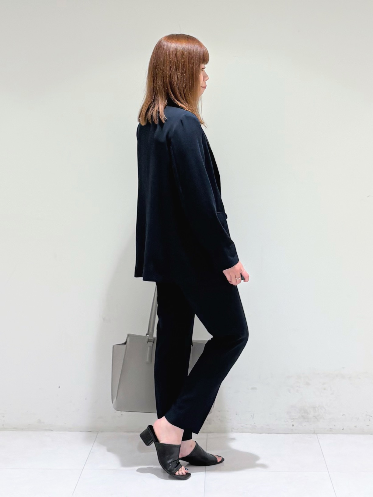 tsuyuさんの「INDIVI｜【洗える／多機能／SETUP可】着る日傘ダブルジャケット」を使ったコーディネート