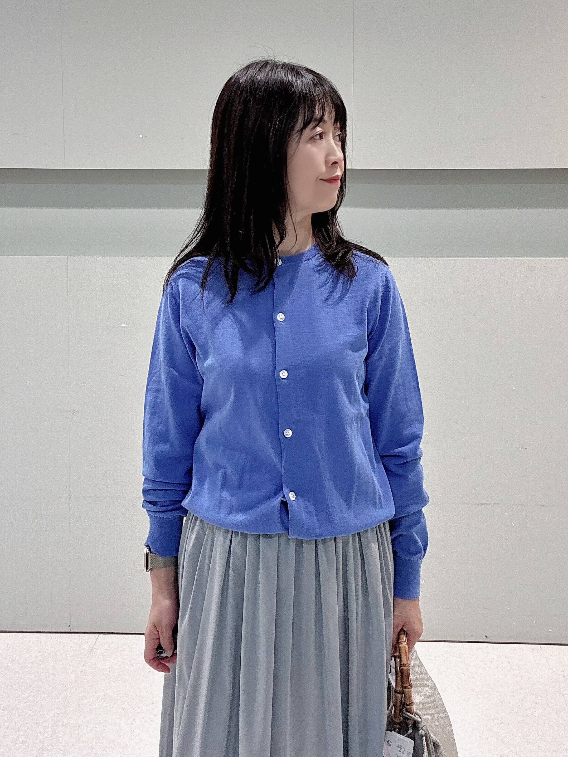 makiさんの「UNTITLED｜【9色展開/アンサンブル可】コットンクルーネックカーディガン」を使ったコーディネート