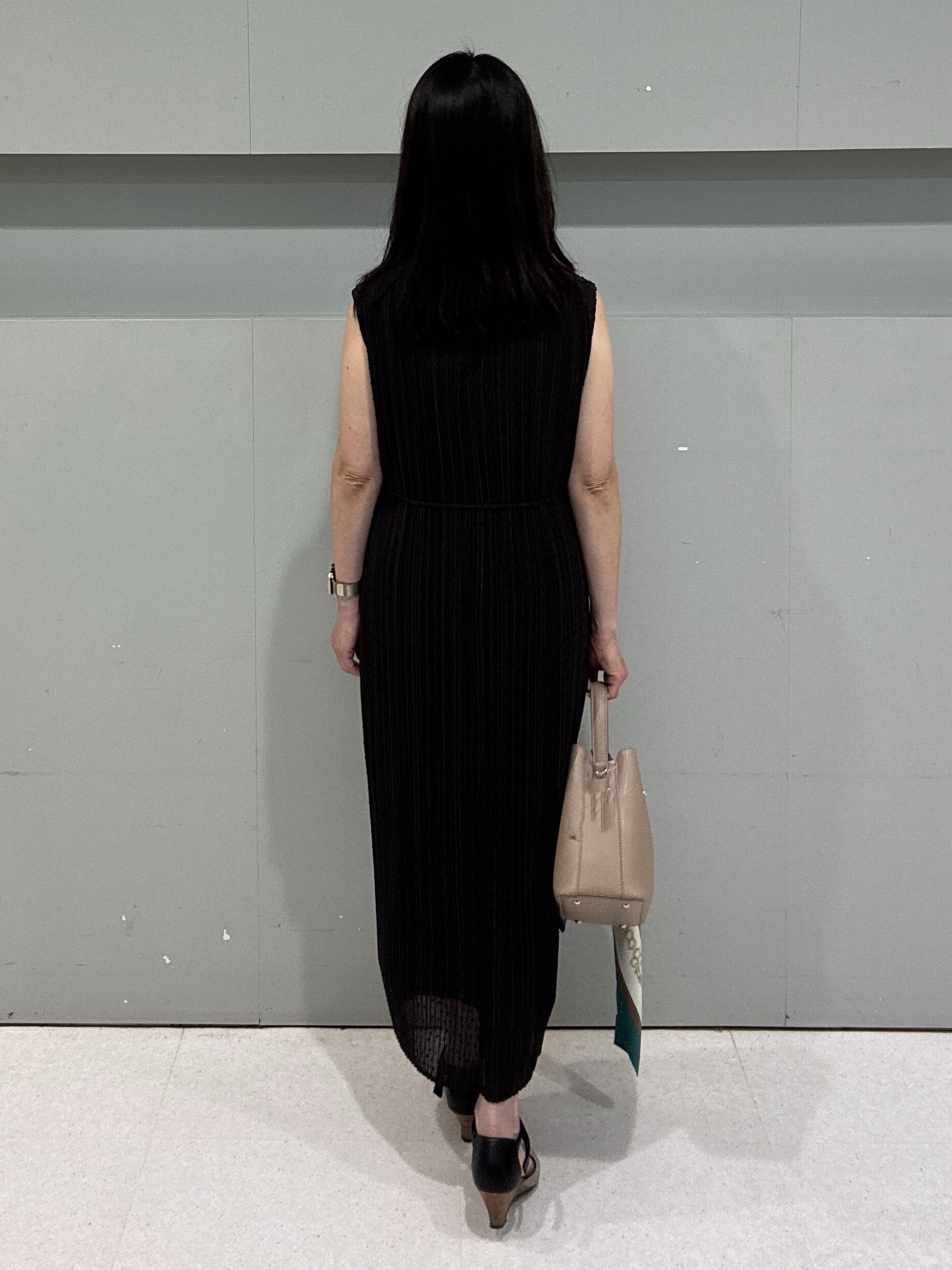 makiさんの「UNTITLED｜【ストレッチ性/洗える】短丈ニットカーディガン」を使ったコーディネート