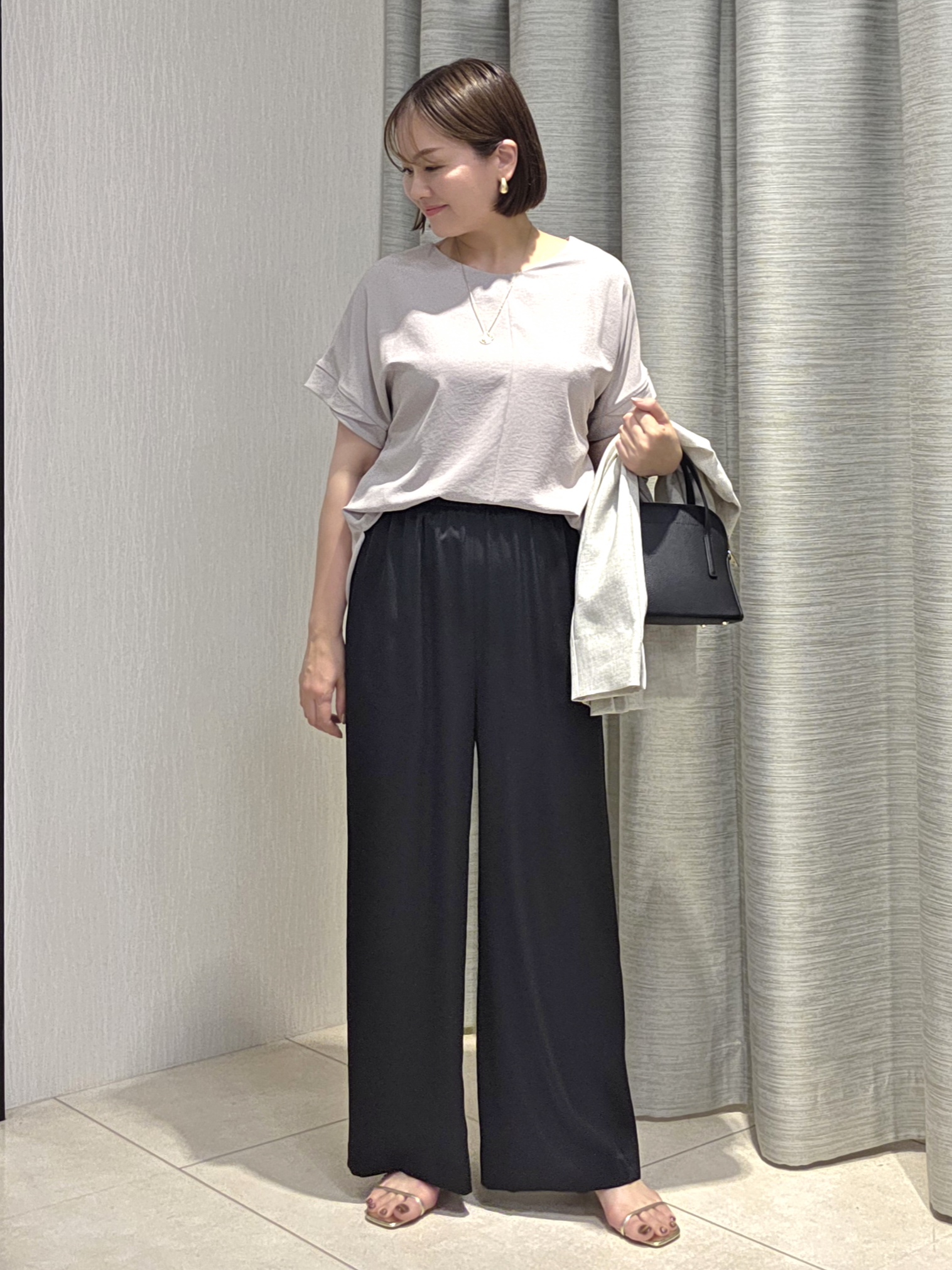 naokoさんの「UNTITLED｜【さらりと快適/セットアップ可/UV/接触冷感】スラブカラーレスジャケット」を使ったコーディネート