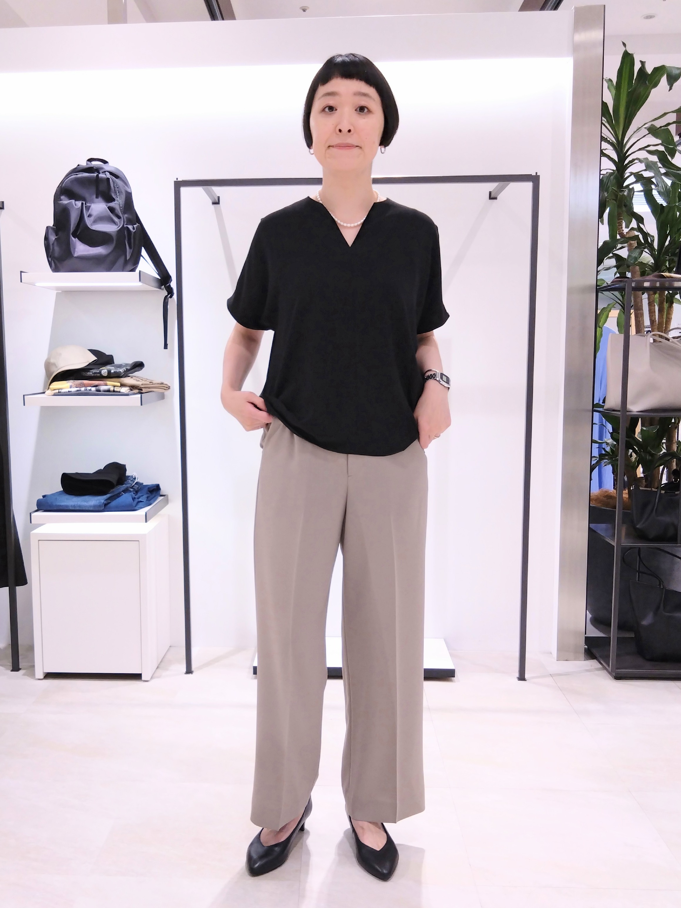 まちこさんの「UNTITLED｜【新色追加/接触冷感/セットアップ可】エアリー ワイドパンツ」を使ったコーディネート