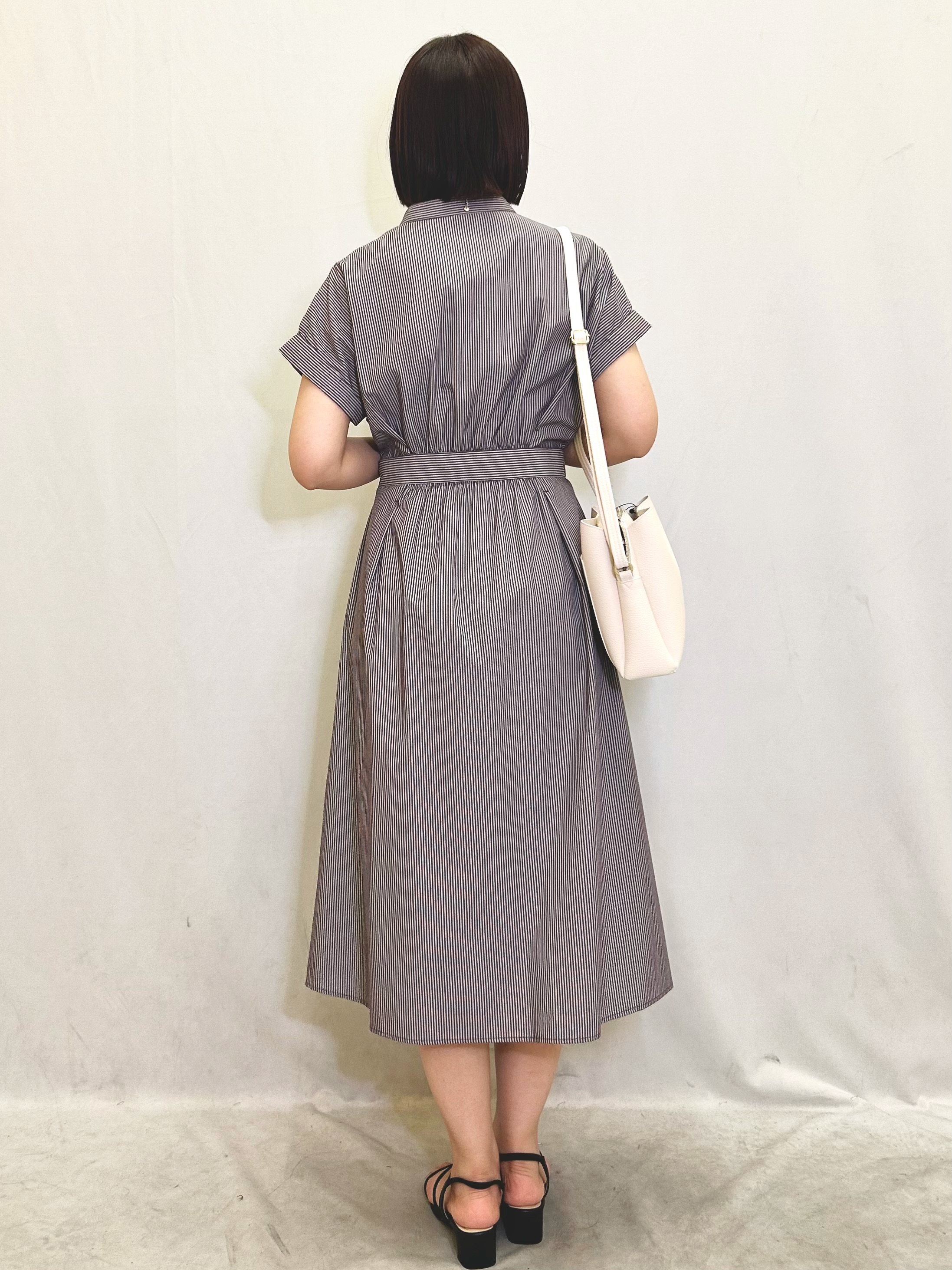 きららさんの「index｜【接触冷感／UV】ストライプタックシャツワンピース《洗濯機OK》」を使ったコーディネート