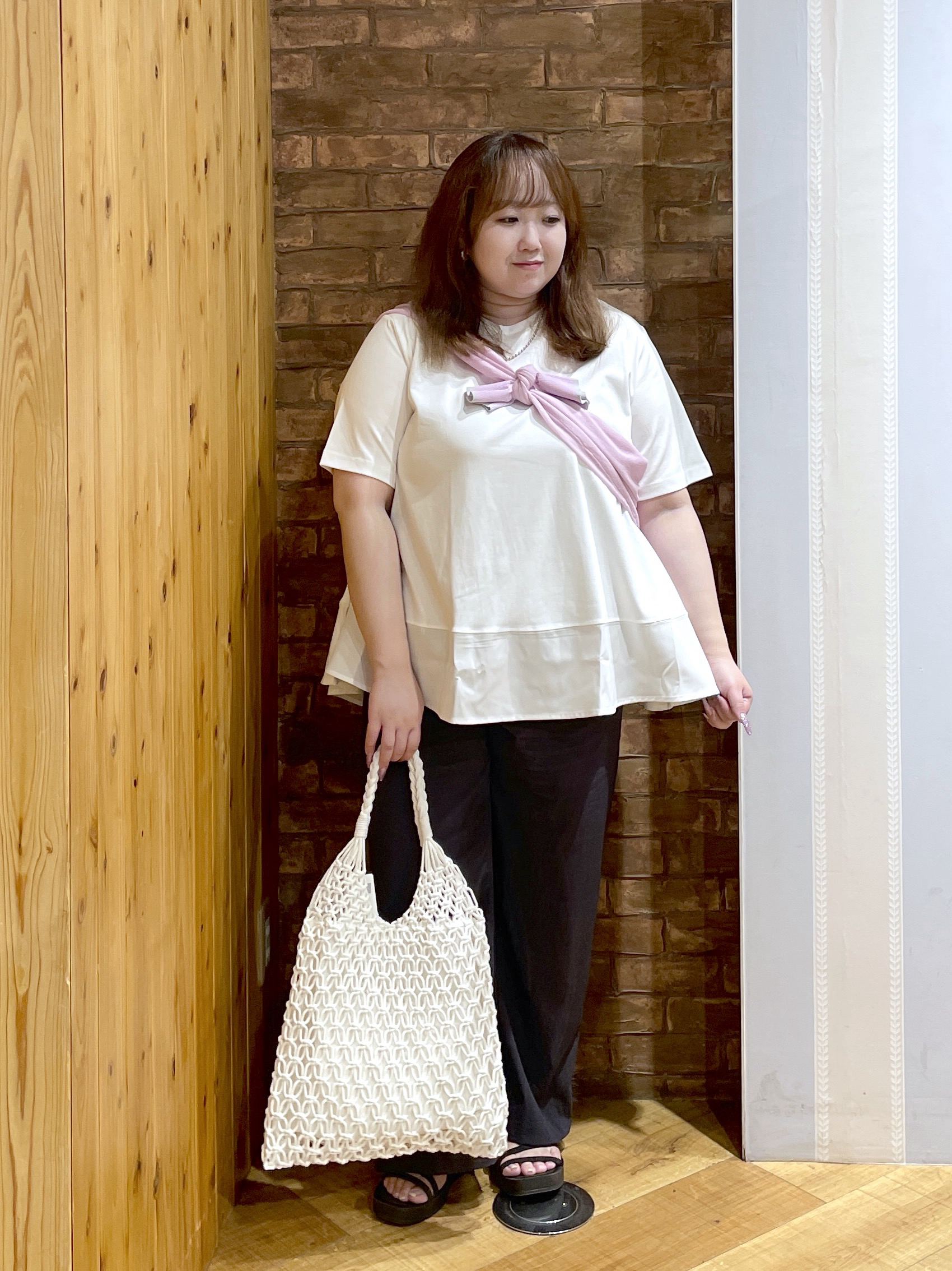 Risaさんの「SHOO･LA･RUE｜【S-LL/洗濯機可】1枚でこなれ見え 配色シアーカーディガン」を使ったコーディネート