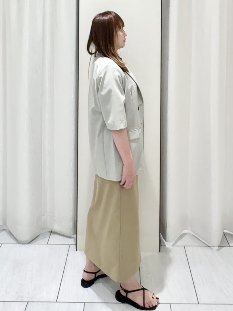ʏᴜᴋɪᴋᴏさんの「UNTITLED｜【シワになりにくい/セットアップ可/接触冷感】ハーフスリーブジャケット」を使ったコーディネート