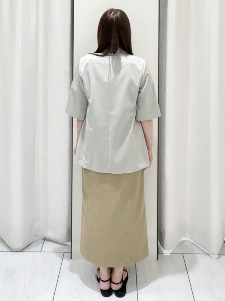 ʏᴜᴋɪᴋᴏさんの「UNTITLED｜【シワになりにくい/セットアップ可/接触冷感】ハーフスリーブジャケット」を使ったコーディネート