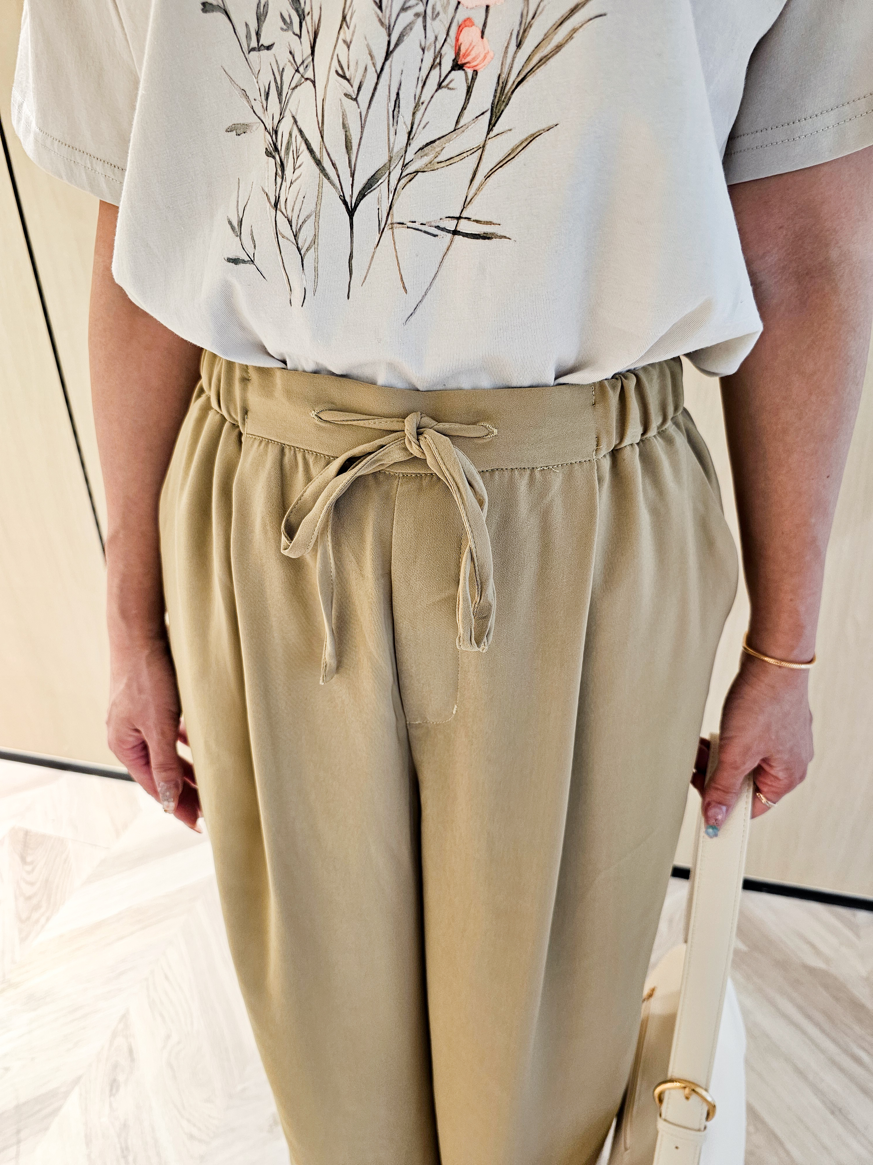 ゆゆさんの「SHOO･LA･RUE｜【綿100%/ひんやり/S-LL】選べる3柄 大人のプリントTシャツ」を使ったコーディネート