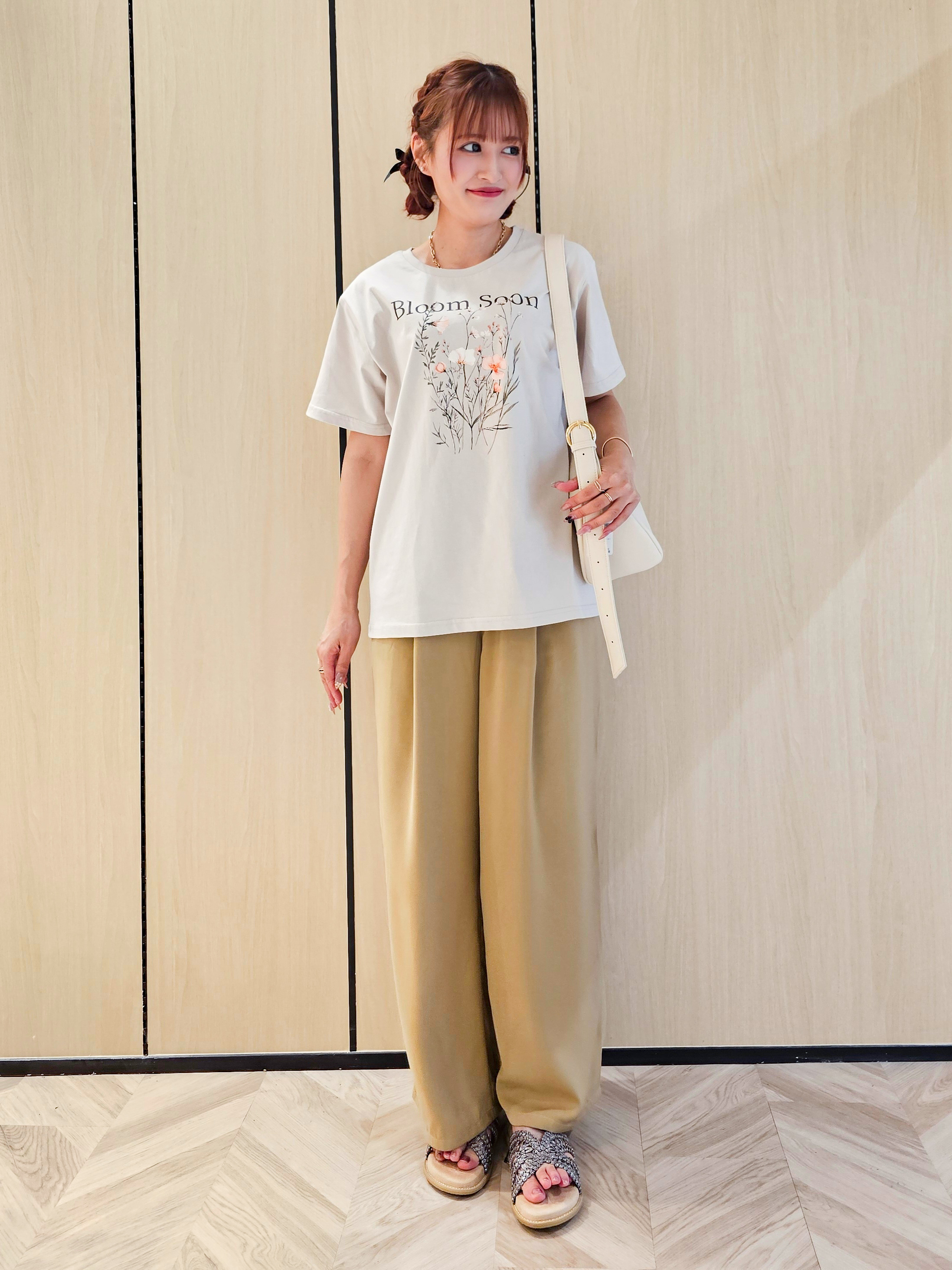 ゆゆさんの「SHOO･LA･RUE｜【綿100%/ひんやり/S-LL】選べる3柄 大人のプリントTシャツ」を使ったコーディネート