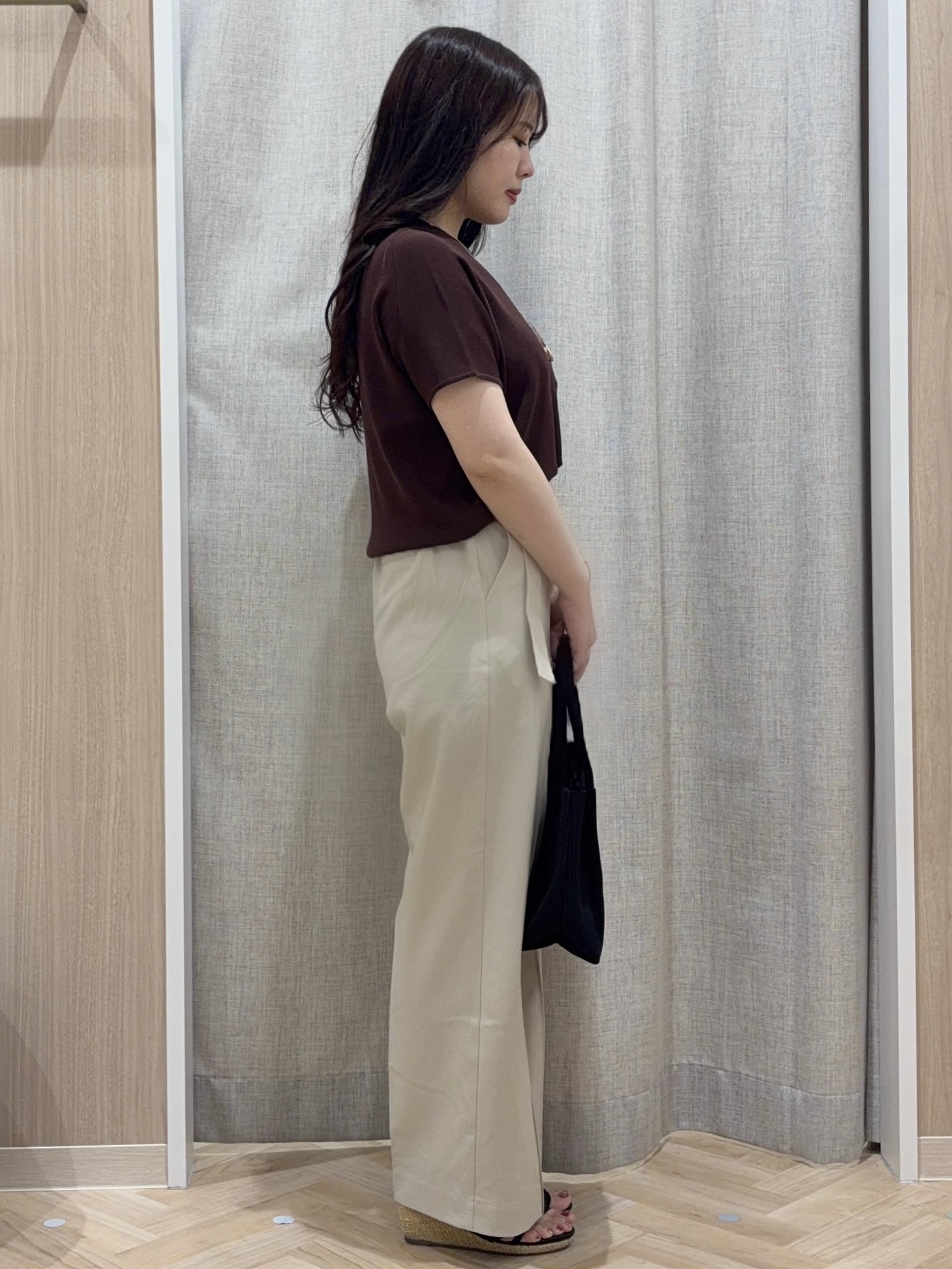 minamiさんの「grove｜【シリーズ累計36万枚！名品ニット】やわらかドライタッチ ドルマンニット」を使ったコーディネート