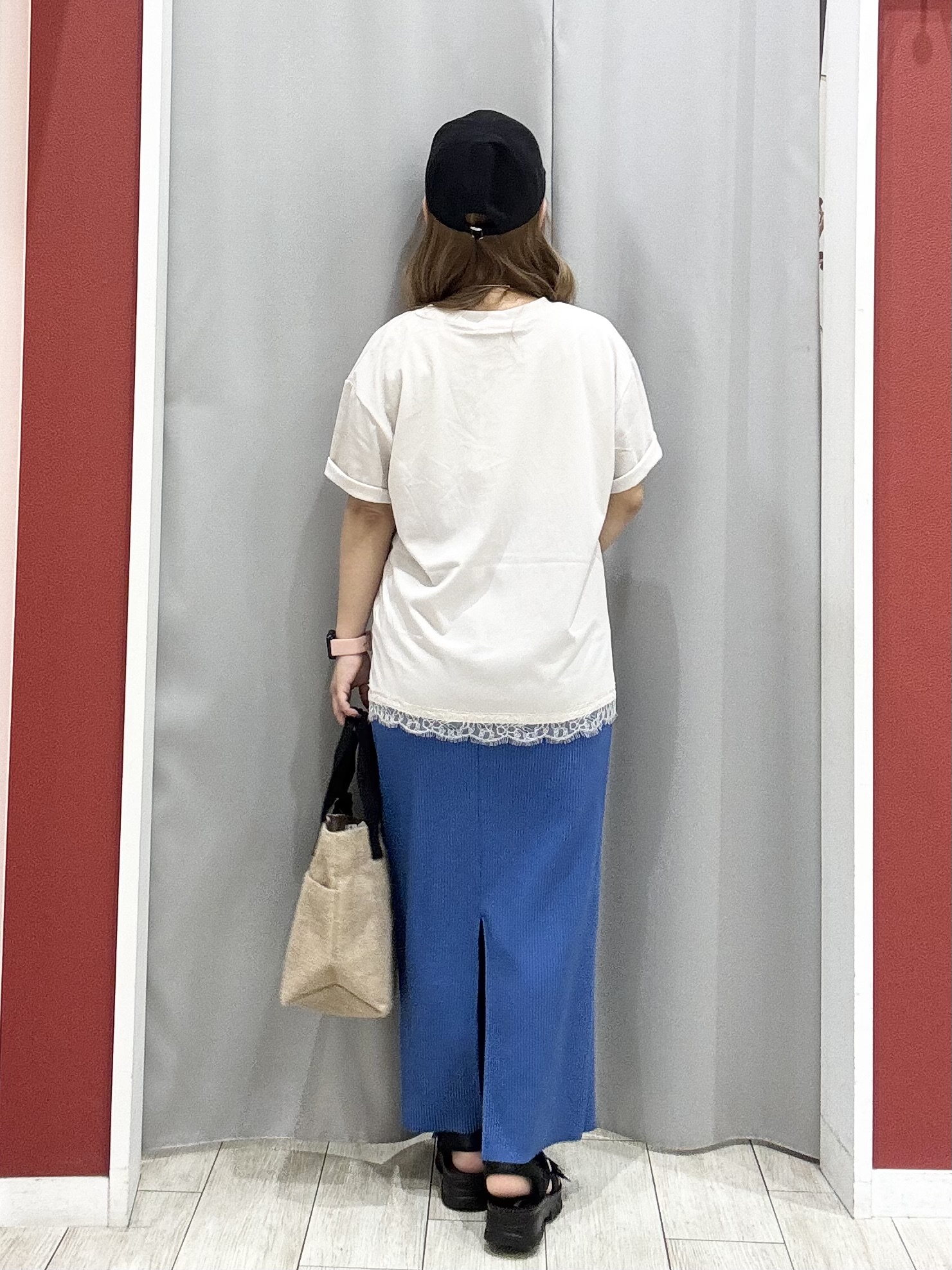 shioさんの「SHOO･LA･RUE｜【セルフカット可能/洗濯機可/S-LL】テレコナロースカート」を使ったコーディネート