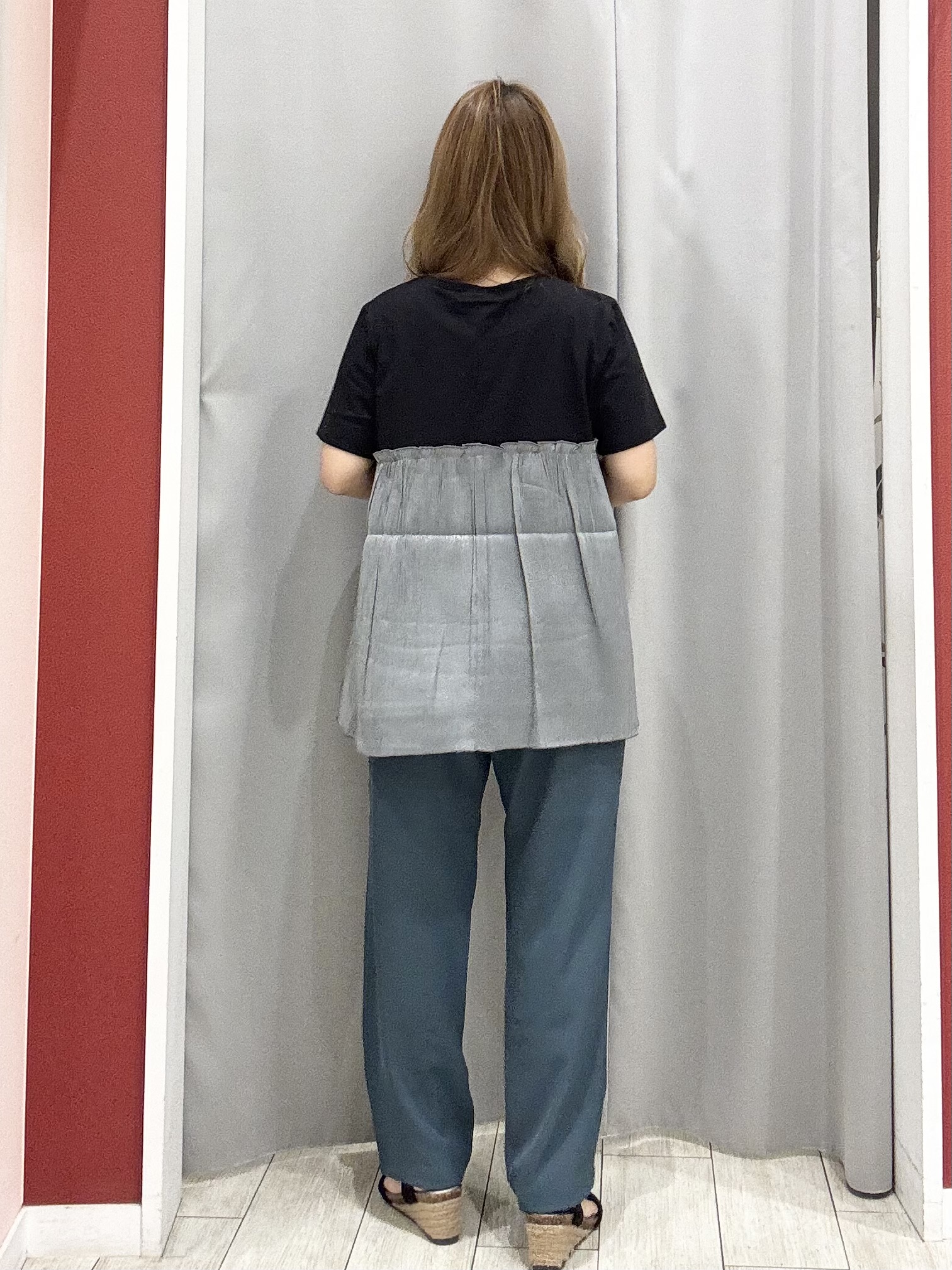 shioさんの「SHOO･LA･RUE｜【ひんやり/S-LL】1枚でインせず決まる きらきらビスチェ風Tシャツ」を使ったコーディネート