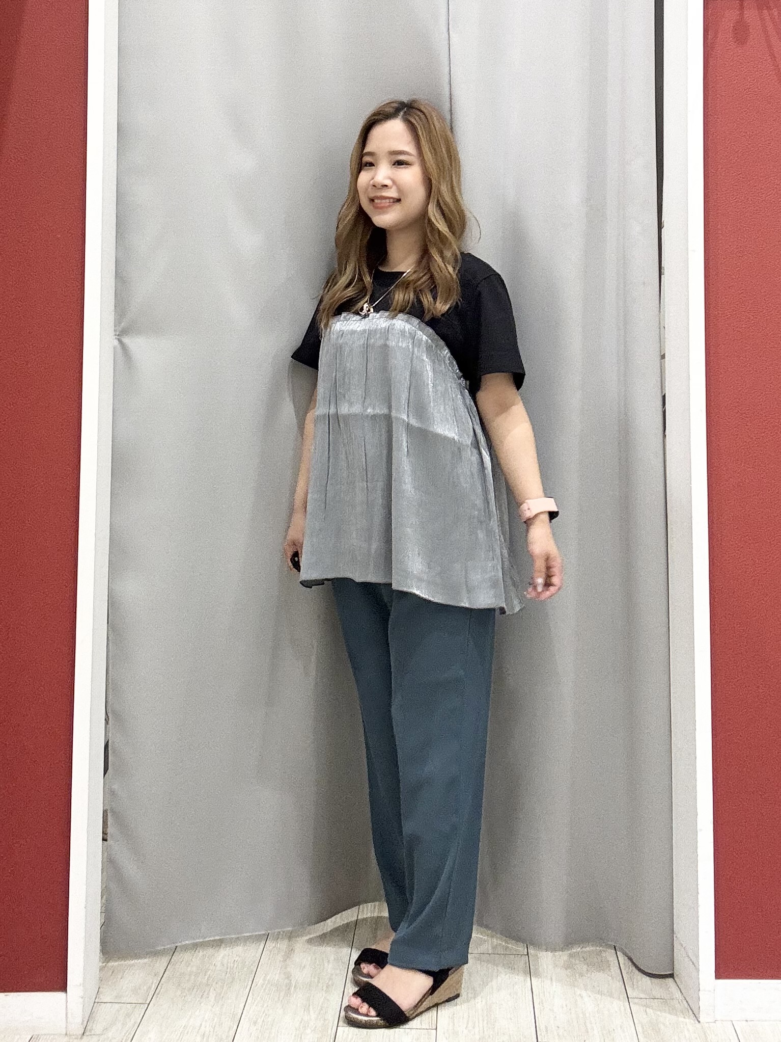 shioさんの「SHOO･LA･RUE｜【ひんやり/S-LL】1枚でインせず決まる きらきらビスチェ風Tシャツ」を使ったコーディネート