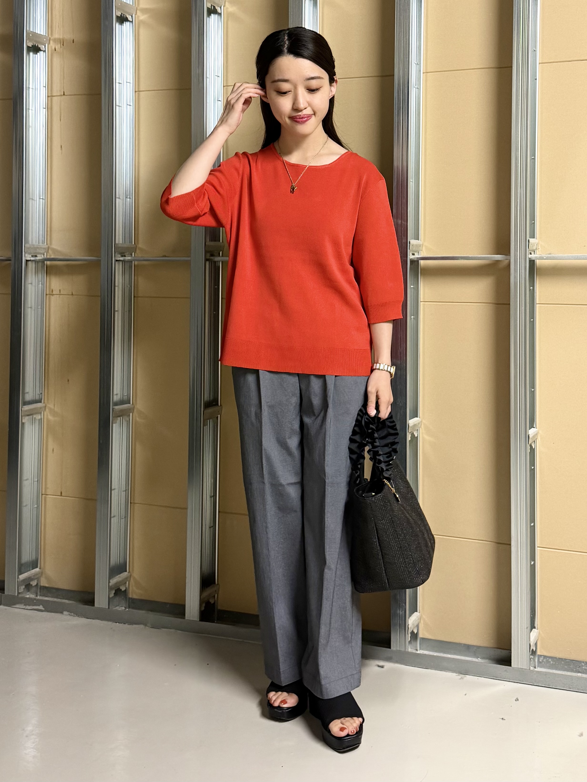sahoさんの「THE SHOP TK｜【S-XL/ひんやりタッチ】美しさ際立つ 6分袖ニット 洗濯機OK/UVケア/毛玉になりにくい」を使ったコーディネート