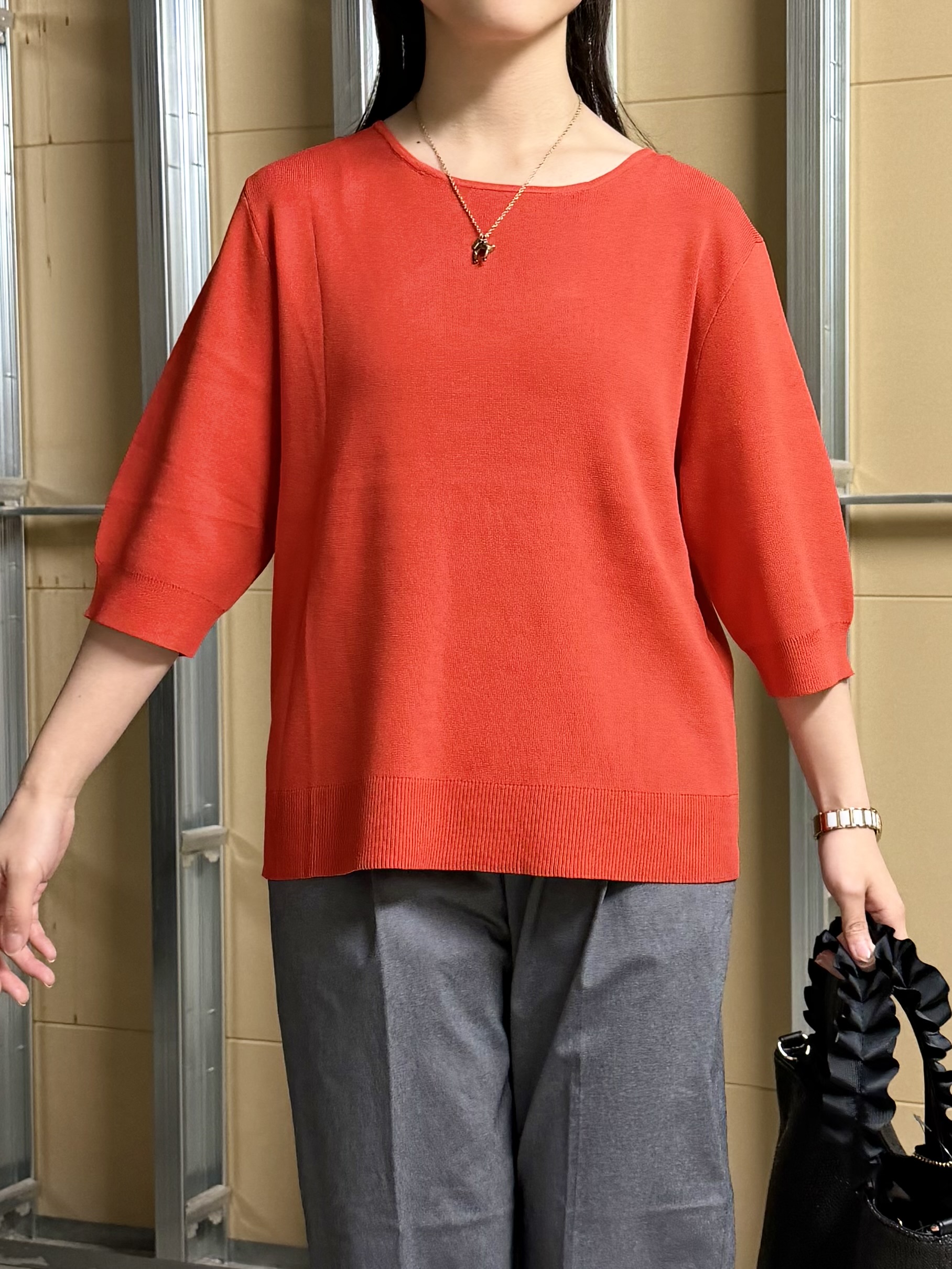 sahoさんの「THE SHOP TK｜【S-XL/ひんやりタッチ】美しさ際立つ 6分袖ニット 洗濯機OK/UVケア/毛玉になりにくい」を使ったコーディネート