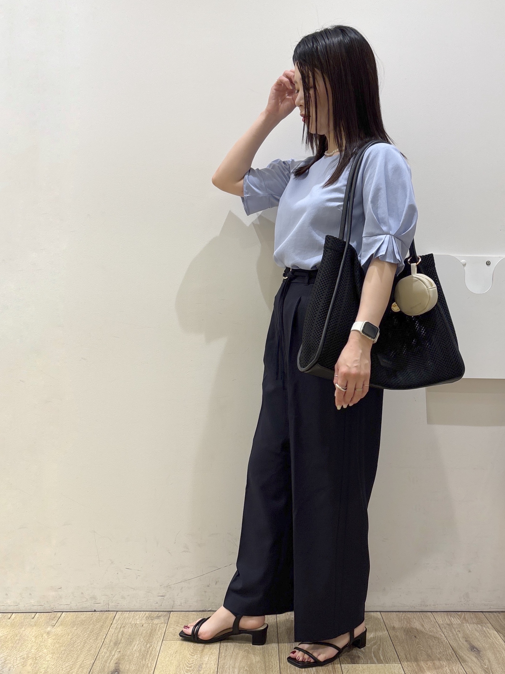 mameさんの「index｜【接触冷感】タックパフスリーブブラウス《吸水速乾／防シワ／洗濯機OK／XS～3L／6col》」を使ったコーディネート
