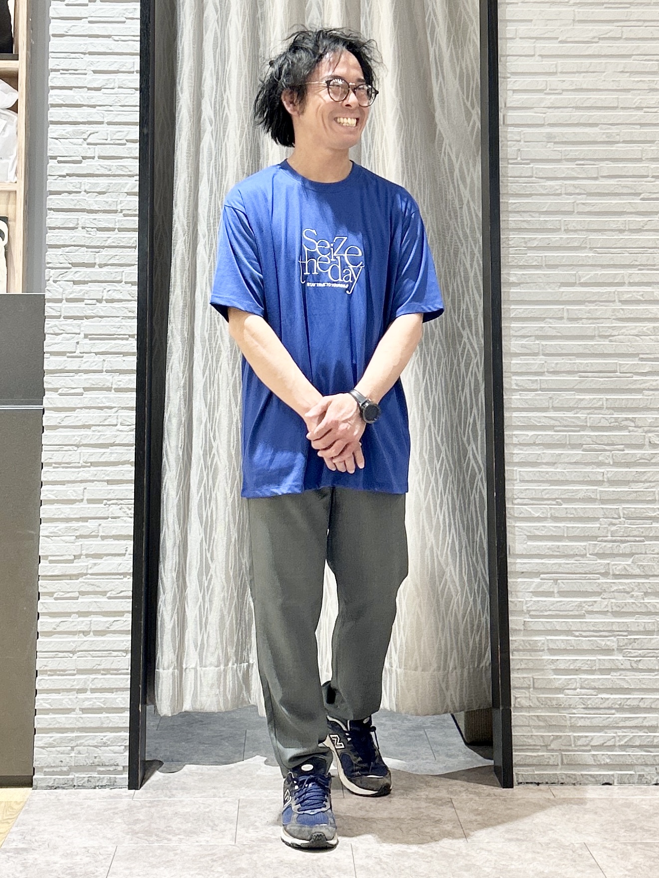 KENJI Iさんの「THE SHOP TK｜COOLロゴ半袖Tシャツ 接触冷感／洗濯機OK」を使ったコーディネート
