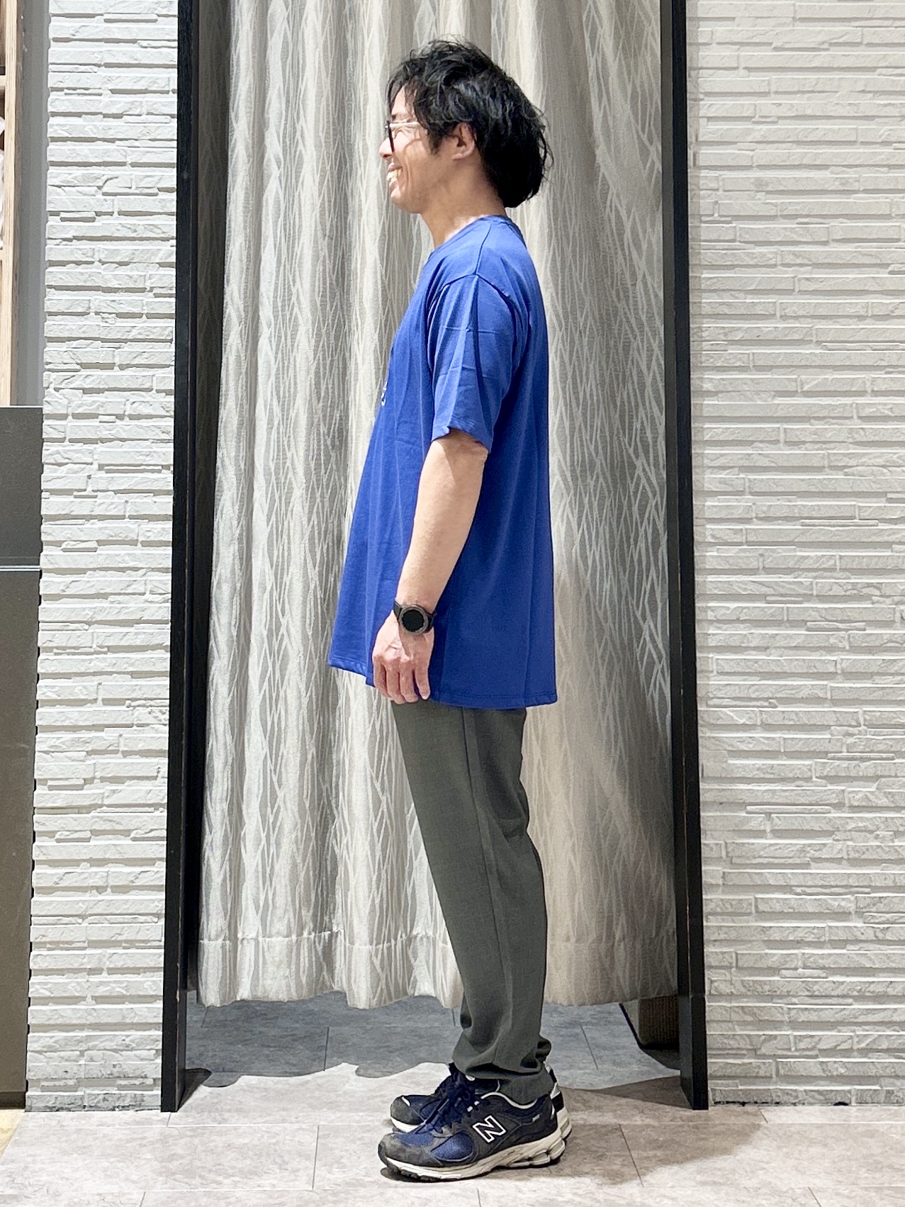 KENJI Iさんの「THE SHOP TK｜COOLロゴ半袖Tシャツ 接触冷感／洗濯機OK」を使ったコーディネート