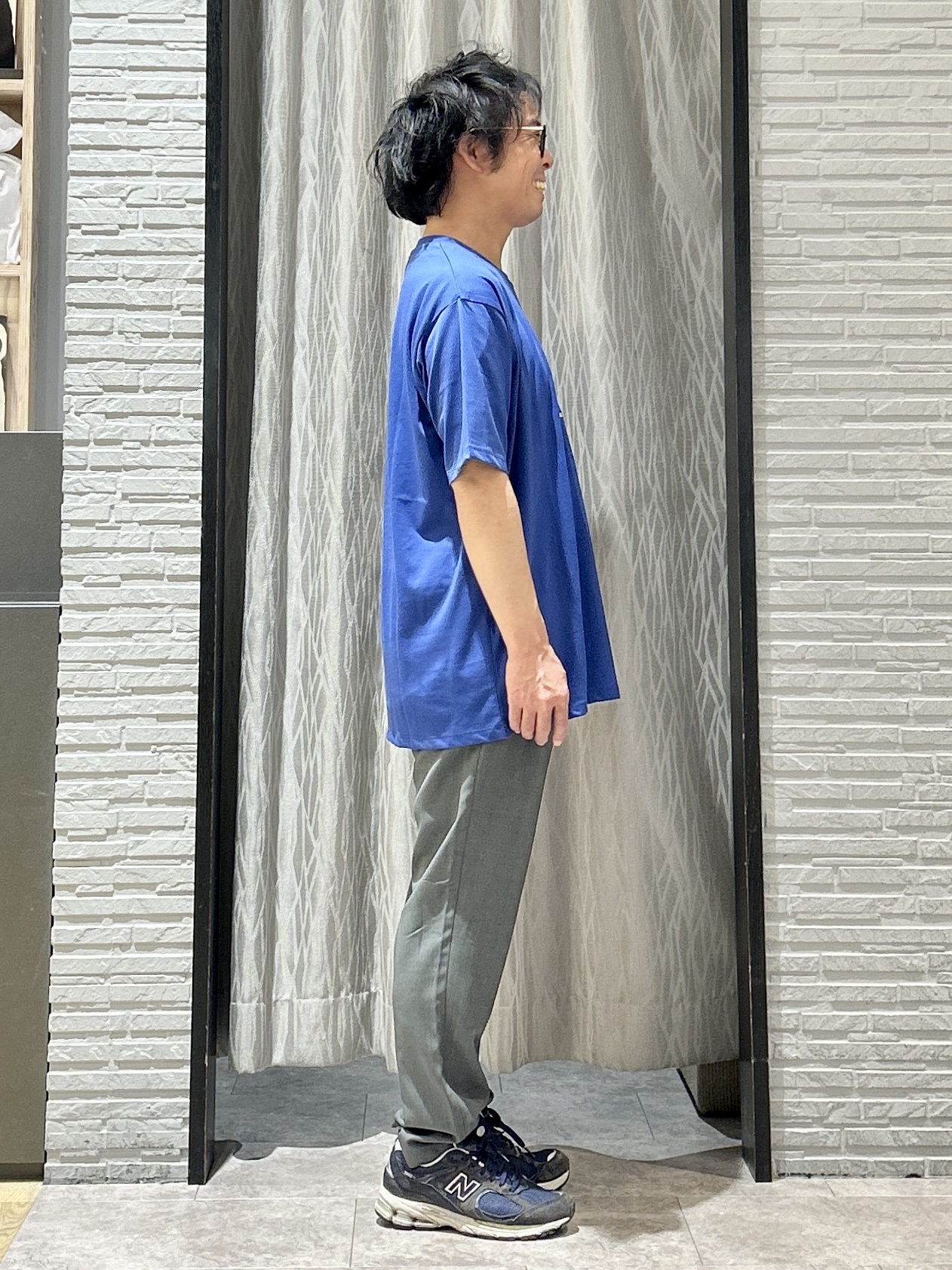 KENJI Iさんの「THE SHOP TK｜COOLロゴ半袖Tシャツ 接触冷感／洗濯機OK」を使ったコーディネート