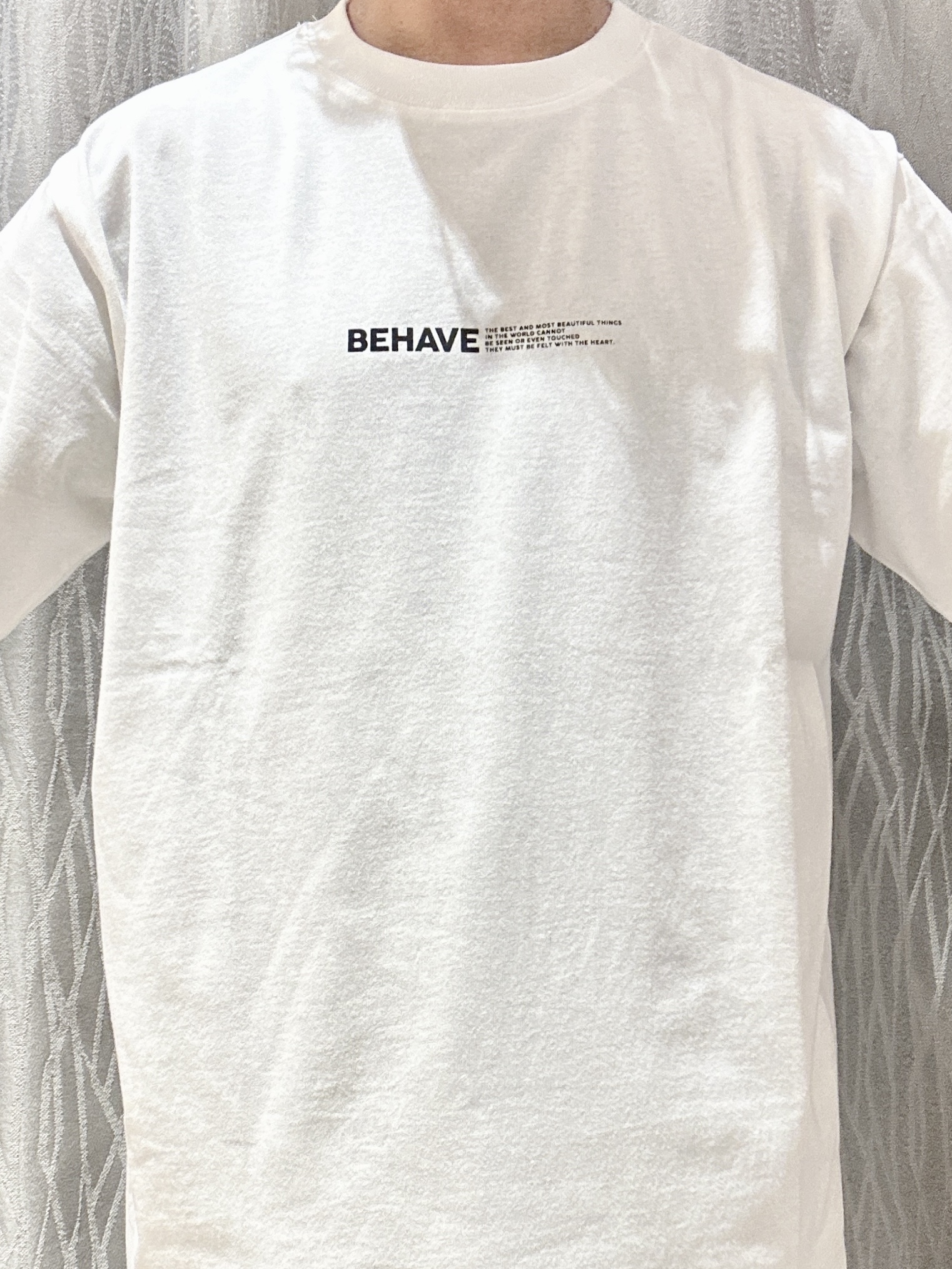 KENJI Iさんの「THE SHOP TK｜【なめらかでソフトな肌触り】ロゴ コットン半袖Tシャツ 洗濯機OK」を使ったコーディネート