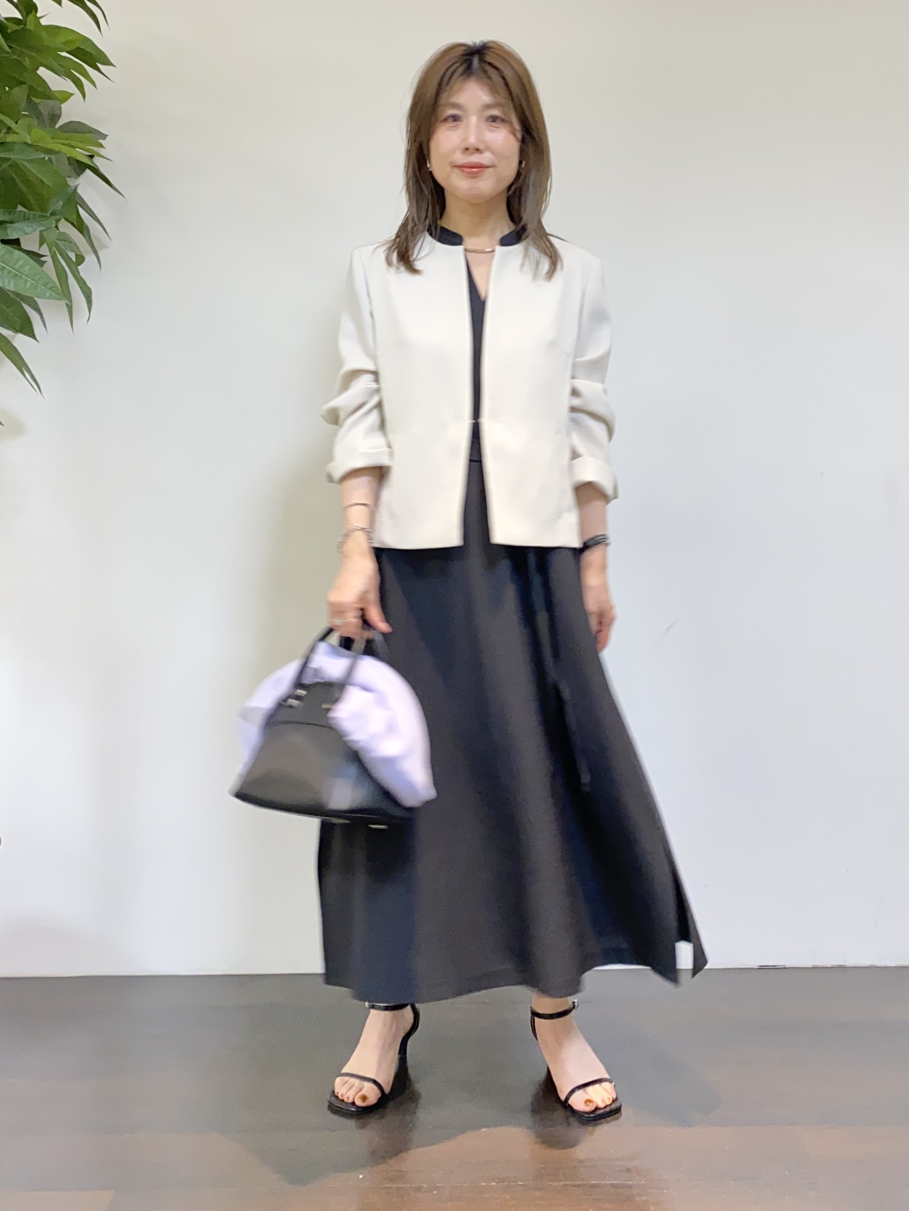 tomoさんの「UNTITLED｜【清涼感/洗える】ミニマルシルエットジャケット」を使ったコーディネート