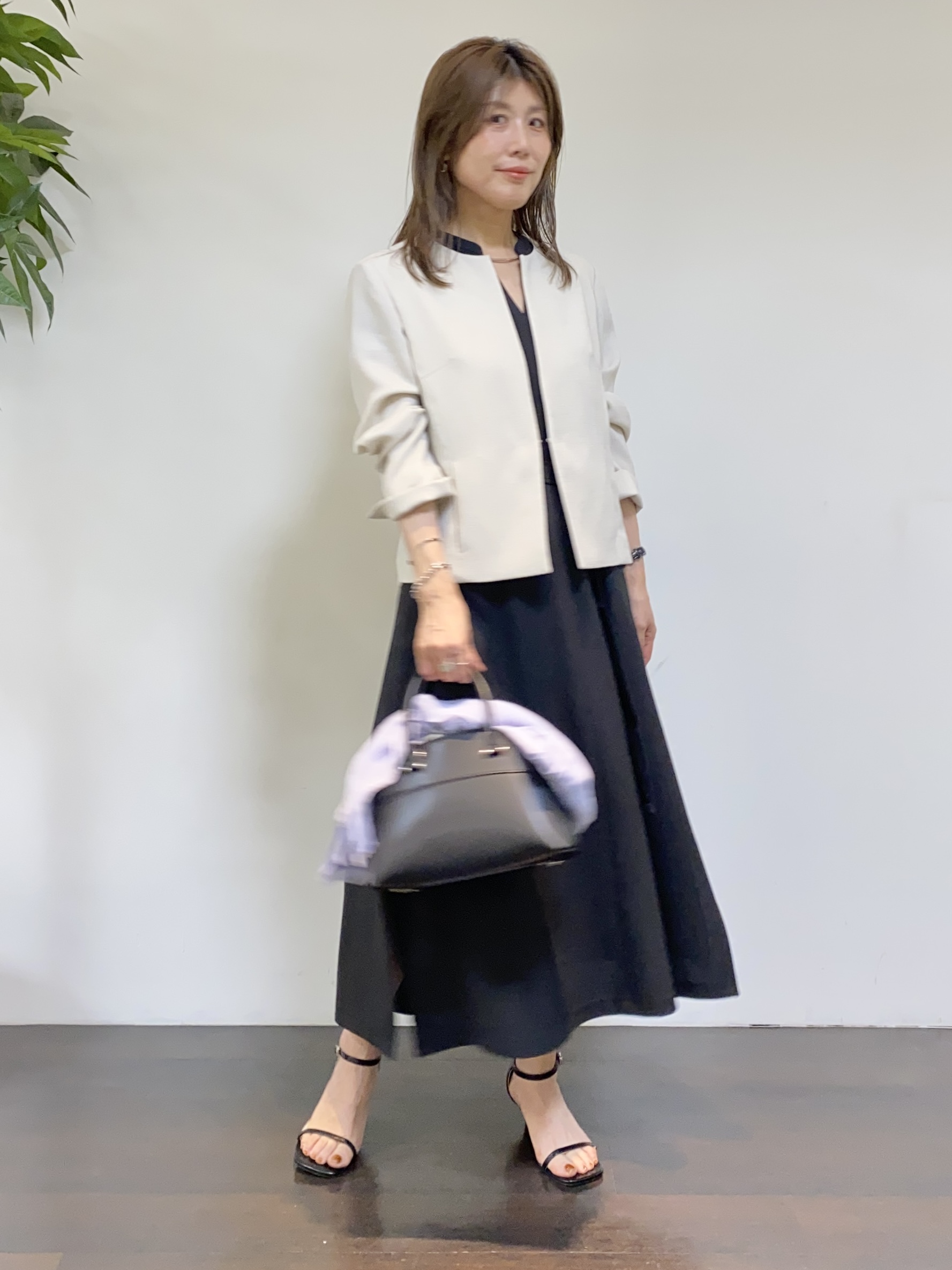 tomoさんの「UNTITLED｜【清涼感/洗える】ミニマルシルエットジャケット」を使ったコーディネート