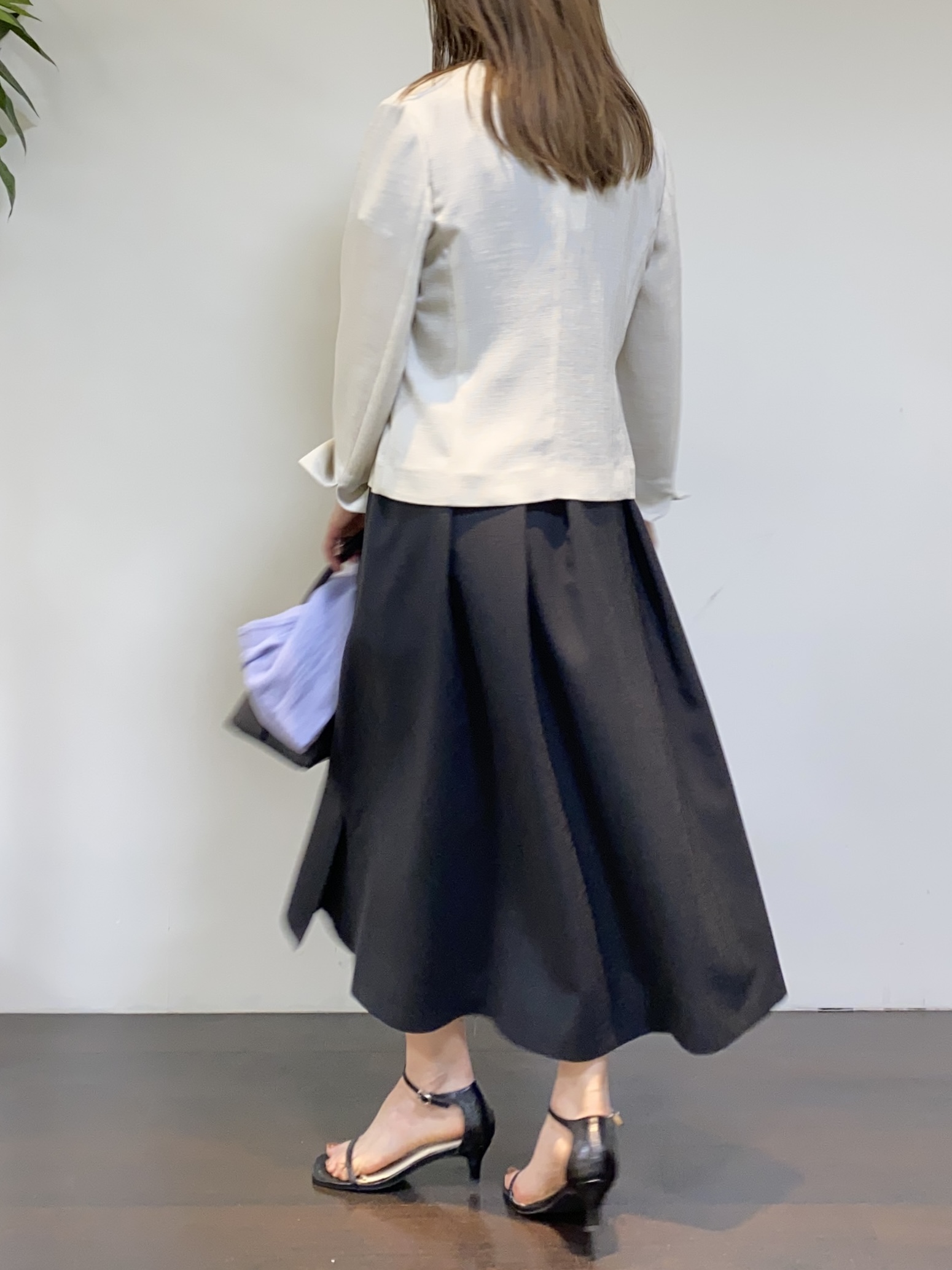 tomoさんの「UNTITLED｜【清涼感/洗える】ミニマルシルエットジャケット」を使ったコーディネート