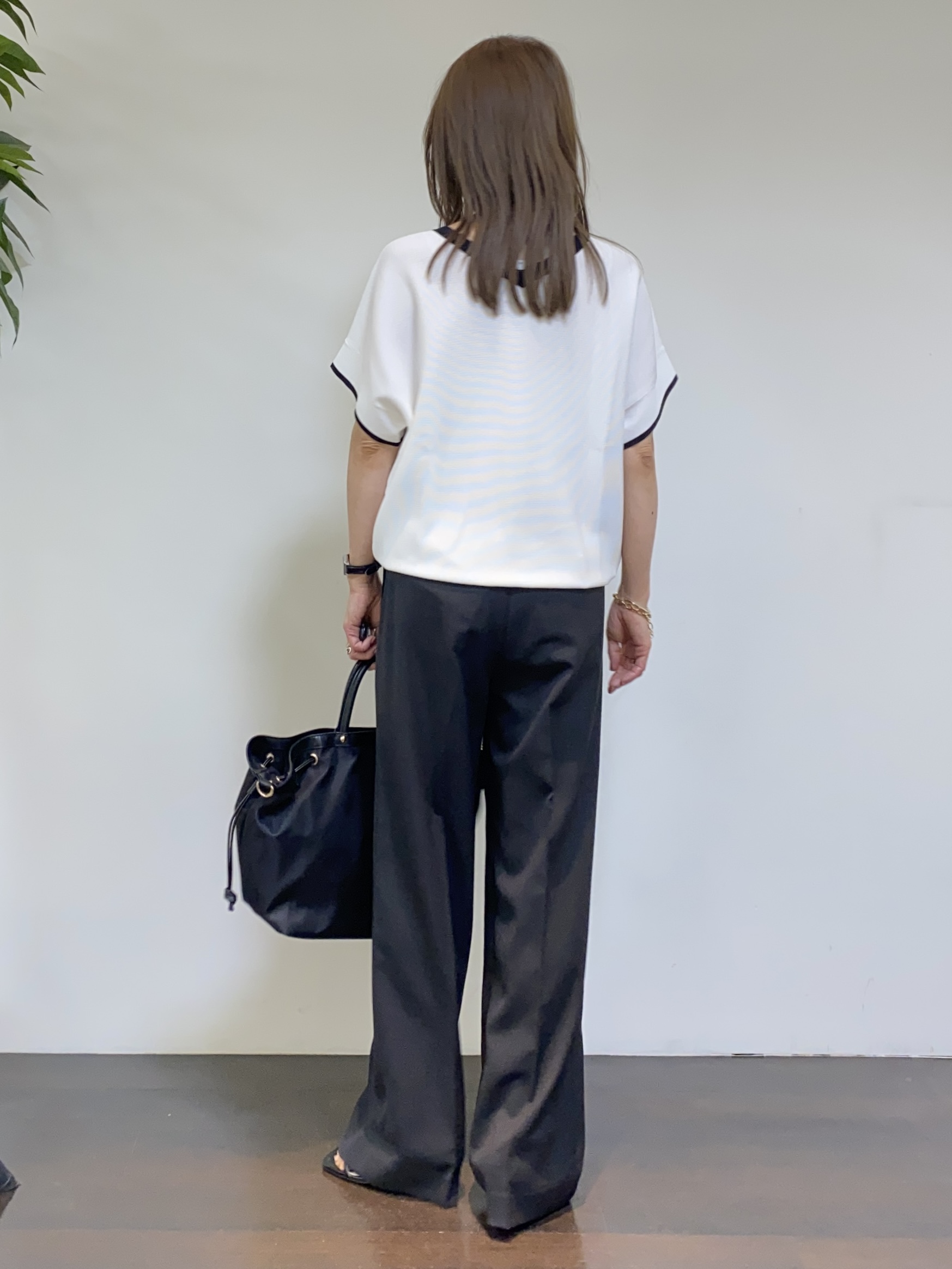 tomoさんの「UNTITLED｜【さらりと快適/セットアップ可/UV/接触冷感】スラブカラーレスジャケット」を使ったコーディネート