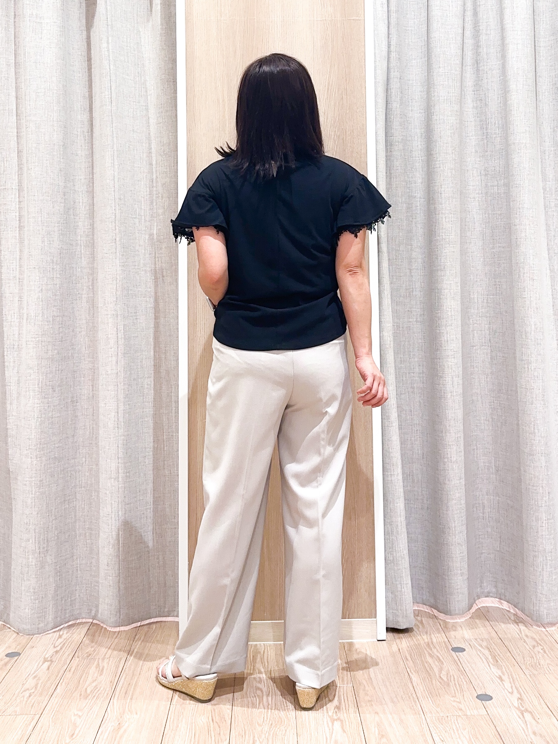 naoさんの「grove｜【二の腕カバー、UV/ひんやり】涼しく華やかに、レースレイヤードスリーブTシャツ」を使ったコーディネート