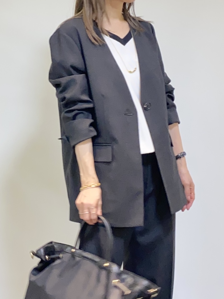 tomoさんの「UNTITLED｜【さらりと快適/セットアップ可/UV/接触冷感】スラブカラーレスジャケット」を使ったコーディネート