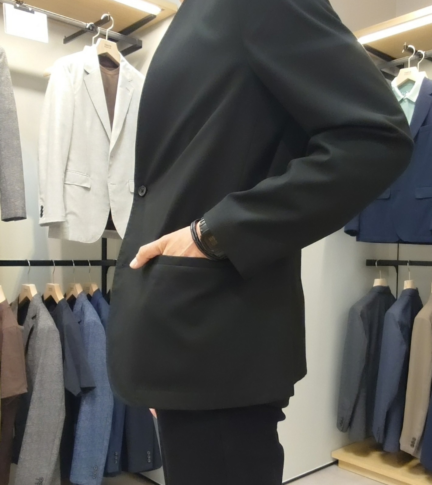 kawamuさんの「TAKEO KIKUCHI｜【BOWLER HAT LABEL】アイスクリアコットン バッククロスピストル 半袖Tシャツ」を使ったコーディネート