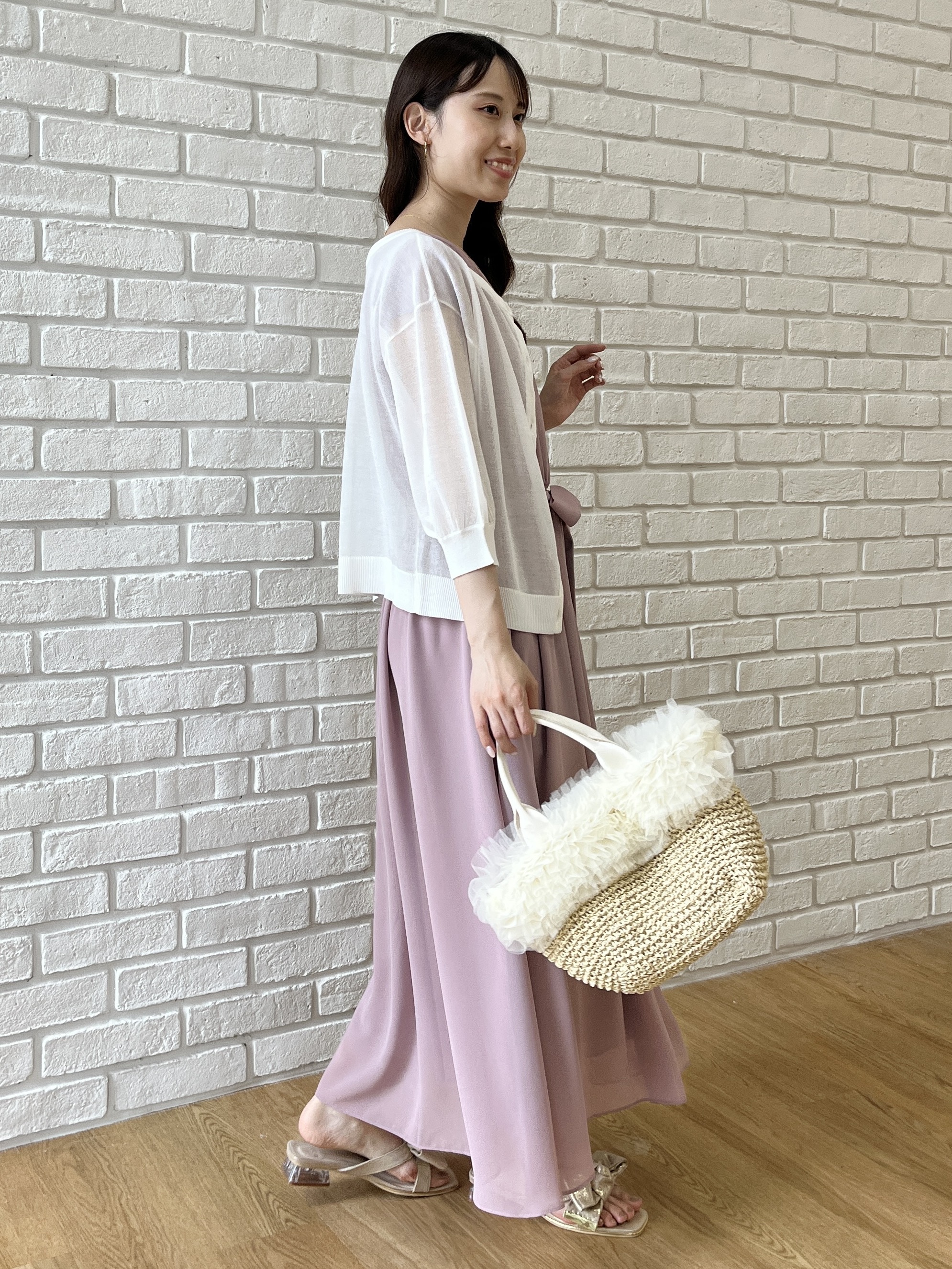 はばさんの「Couture brooch｜【洗える】袖フリル シフォン ギャザーワンピース」を使ったコーディネート