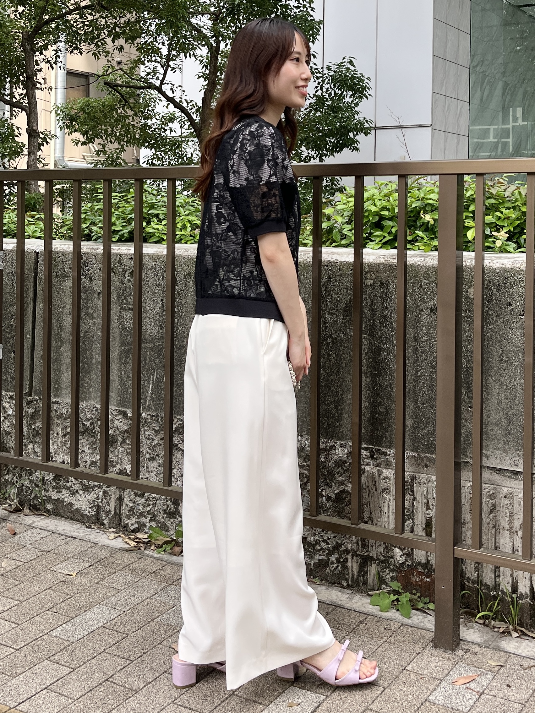 はばさんの「Couture brooch｜【接触冷感・UVカット・洗える】CATプリントTシャツ」を使ったコーディネート