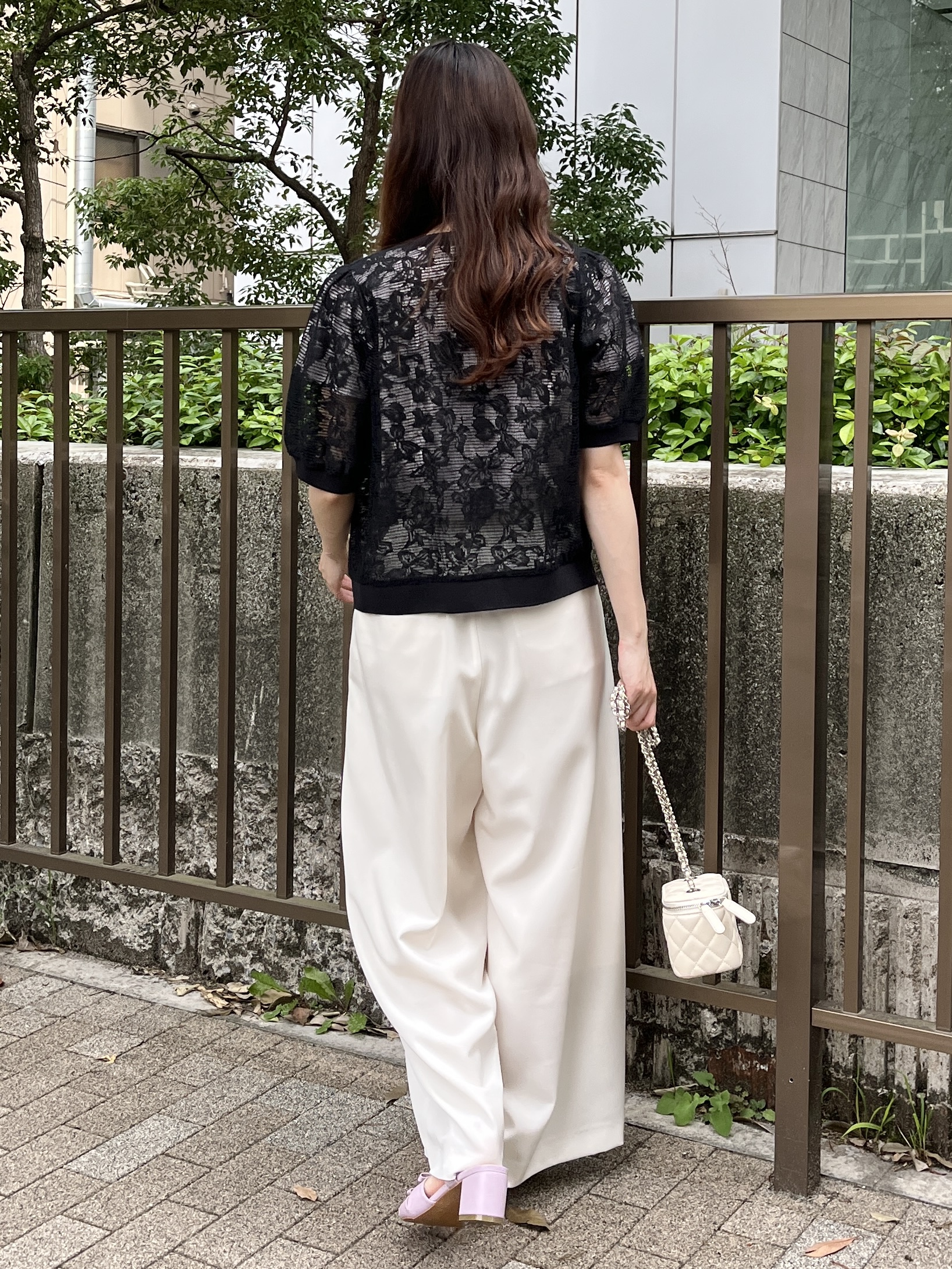 はばさんの「Couture brooch｜【接触冷感・UVカット・洗える】CATプリントTシャツ」を使ったコーディネート