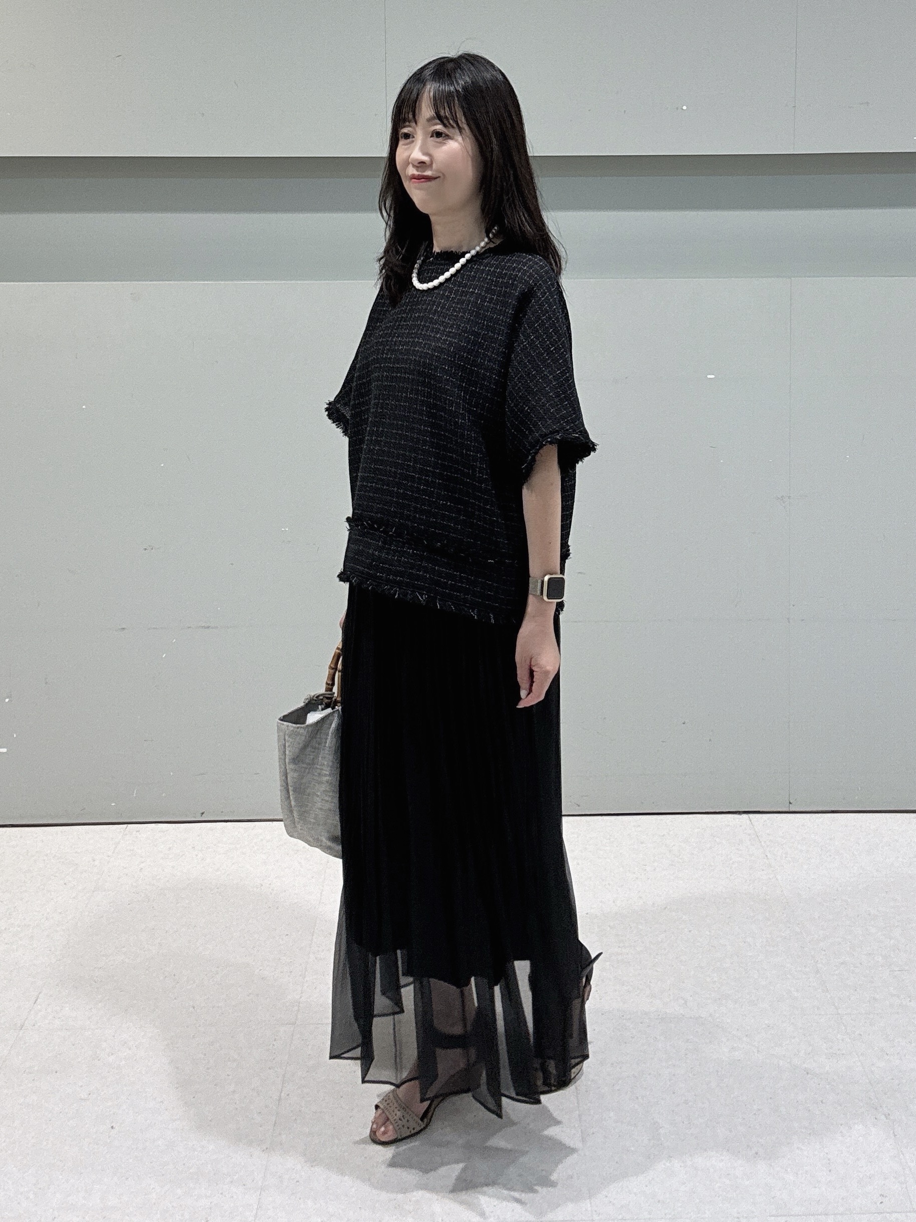 makiさんの「UNTITLED｜ファンシーツイードブラウス」を使ったコーディネート