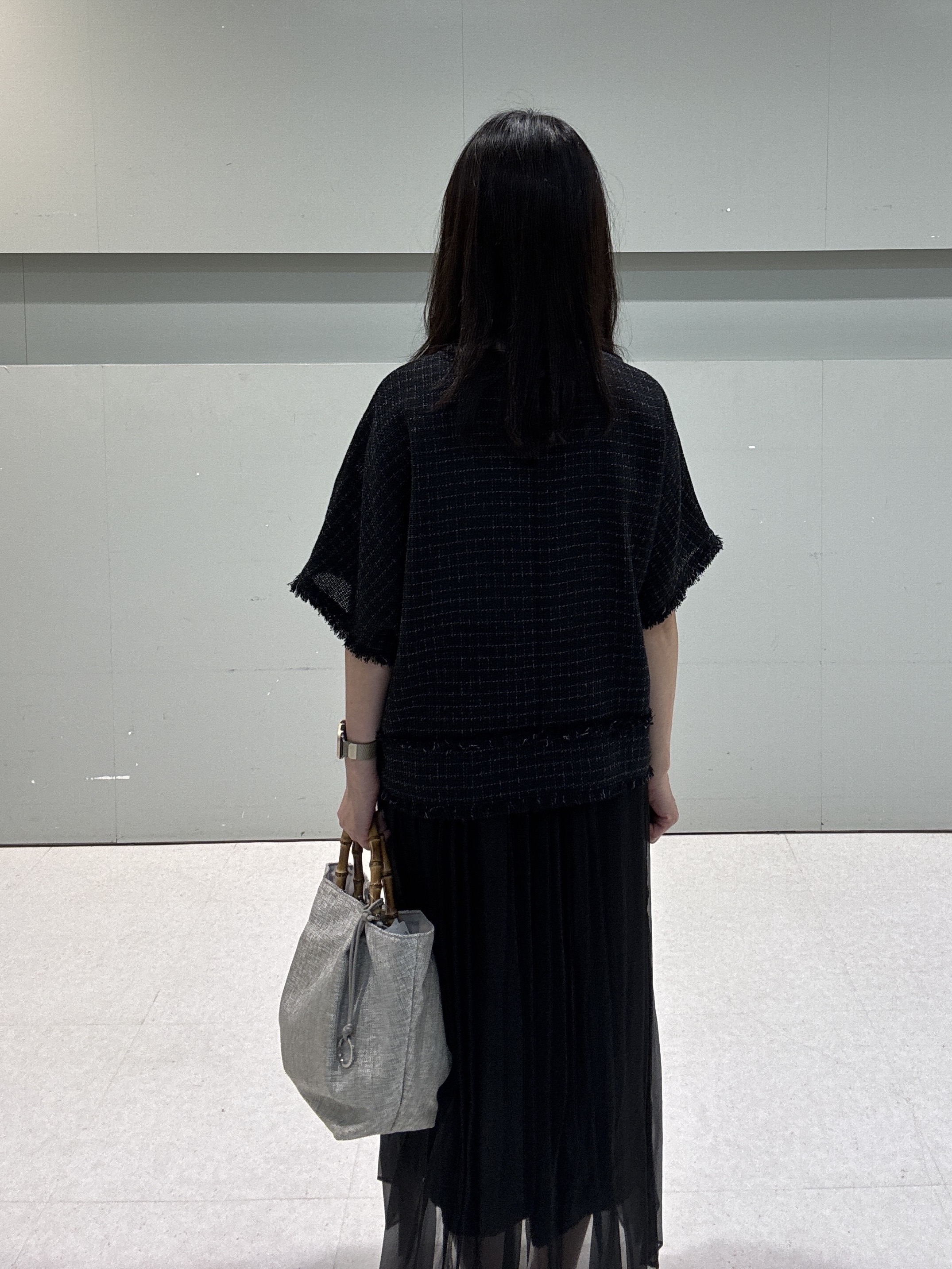 makiさんの「UNTITLED｜ファンシーツイードブラウス」を使ったコーディネート