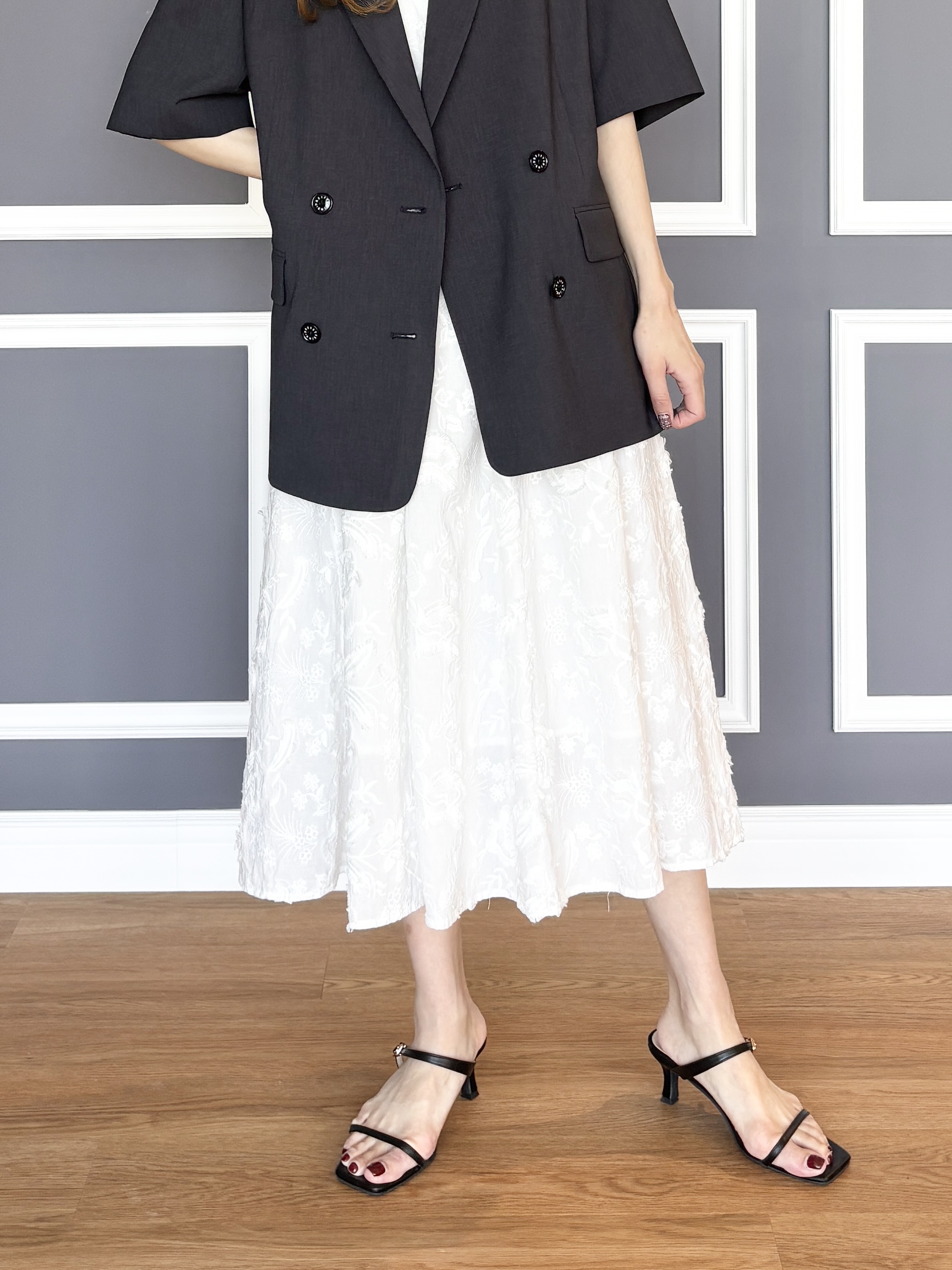清水夏姫さんの「DRESSTERIOR｜【otonaMUSE5月号掲載】スキニーベルトサンダル」を使ったコーディネート