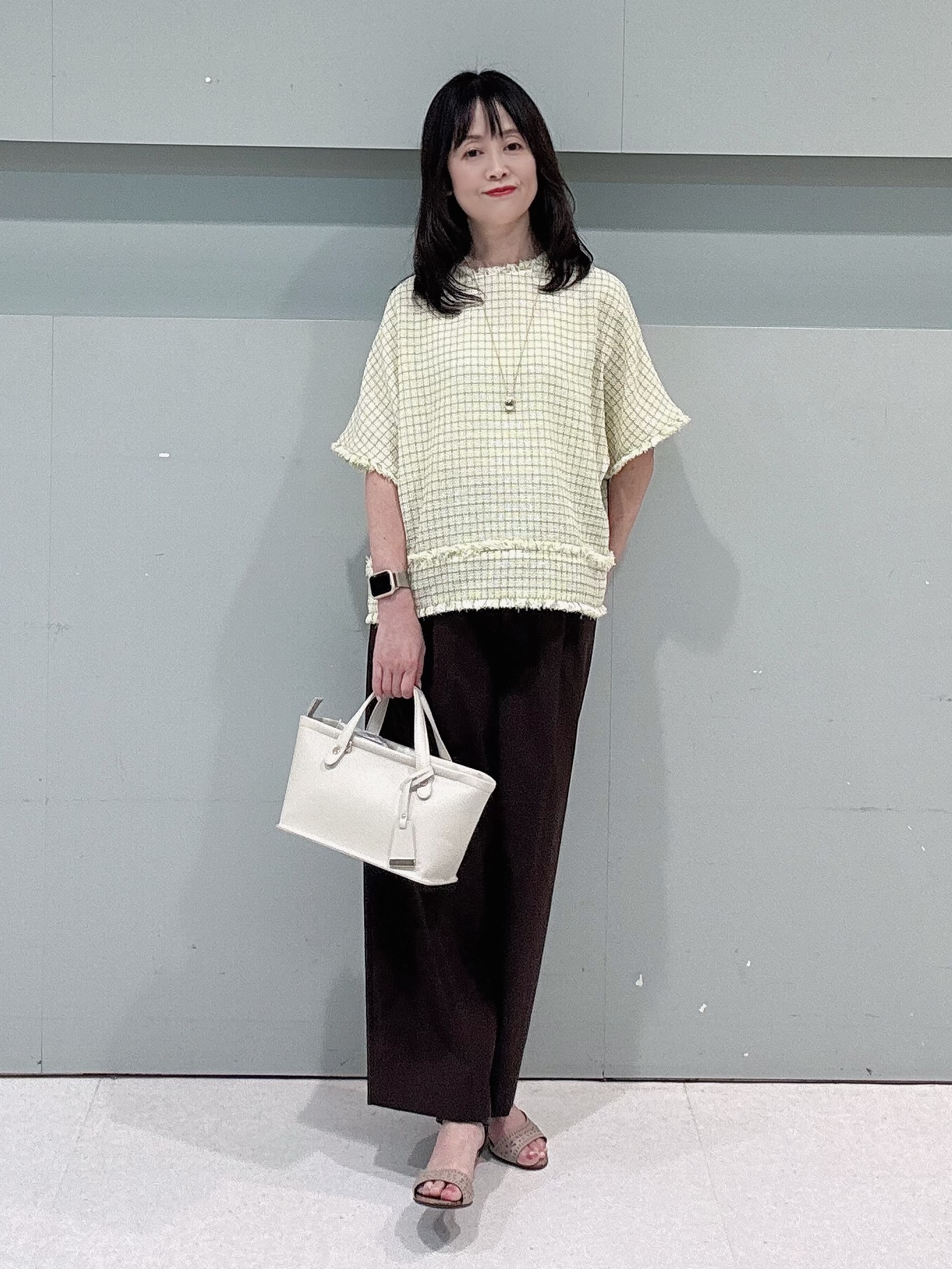 makiさんの「UNTITLED｜ファンシーツイードブラウス」を使ったコーディネート