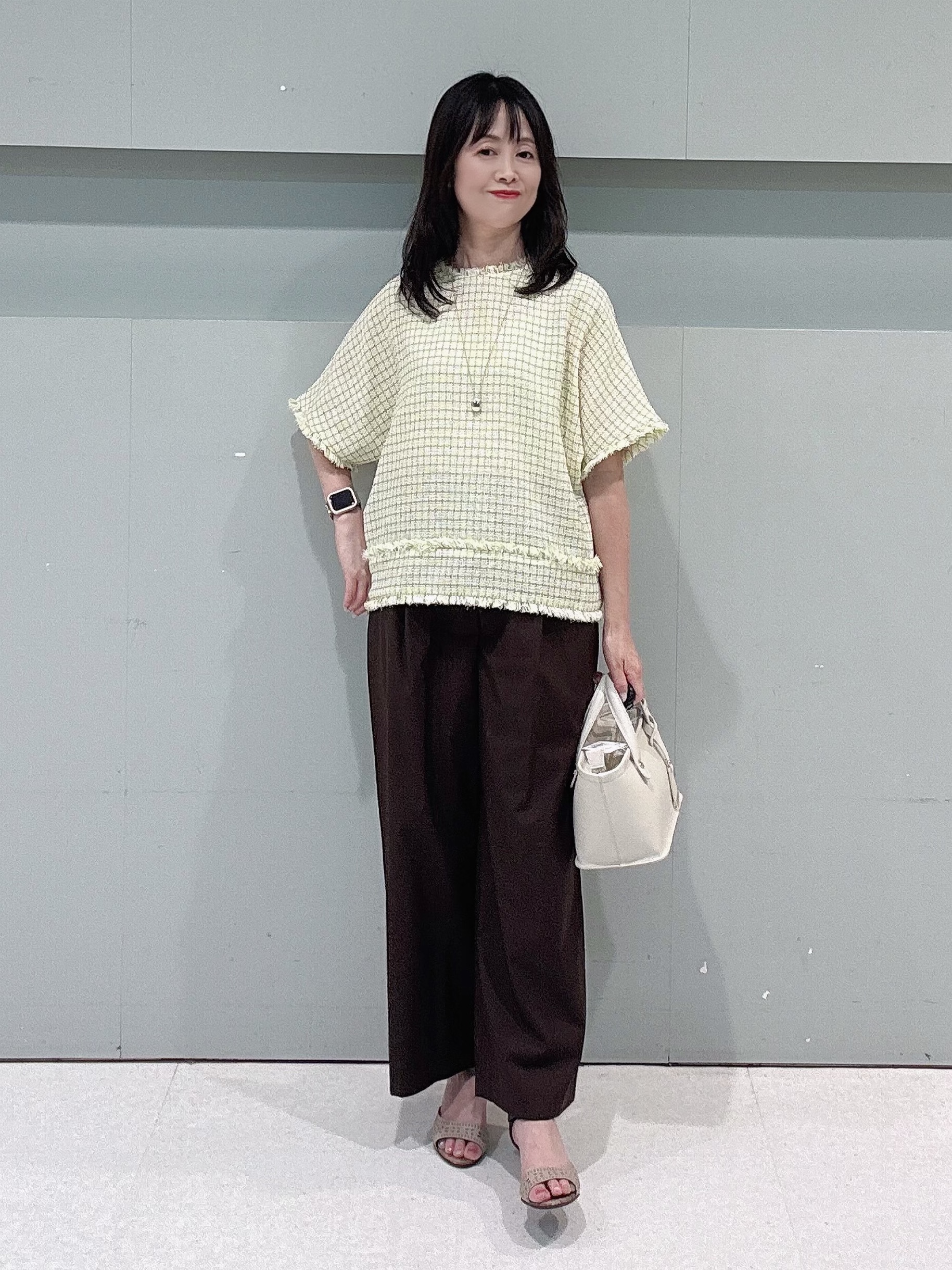 makiさんの「UNTITLED｜ファンシーツイードブラウス」を使ったコーディネート