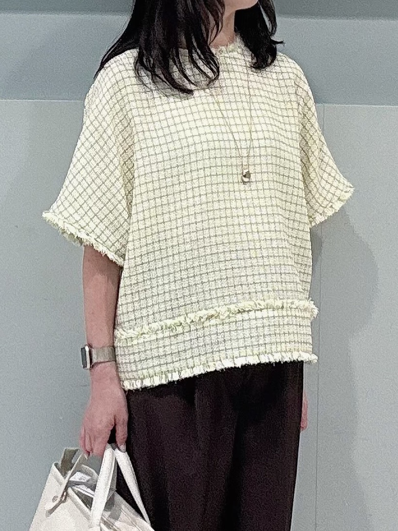 makiさんの「UNTITLED｜ファンシーツイードブラウス」を使ったコーディネート