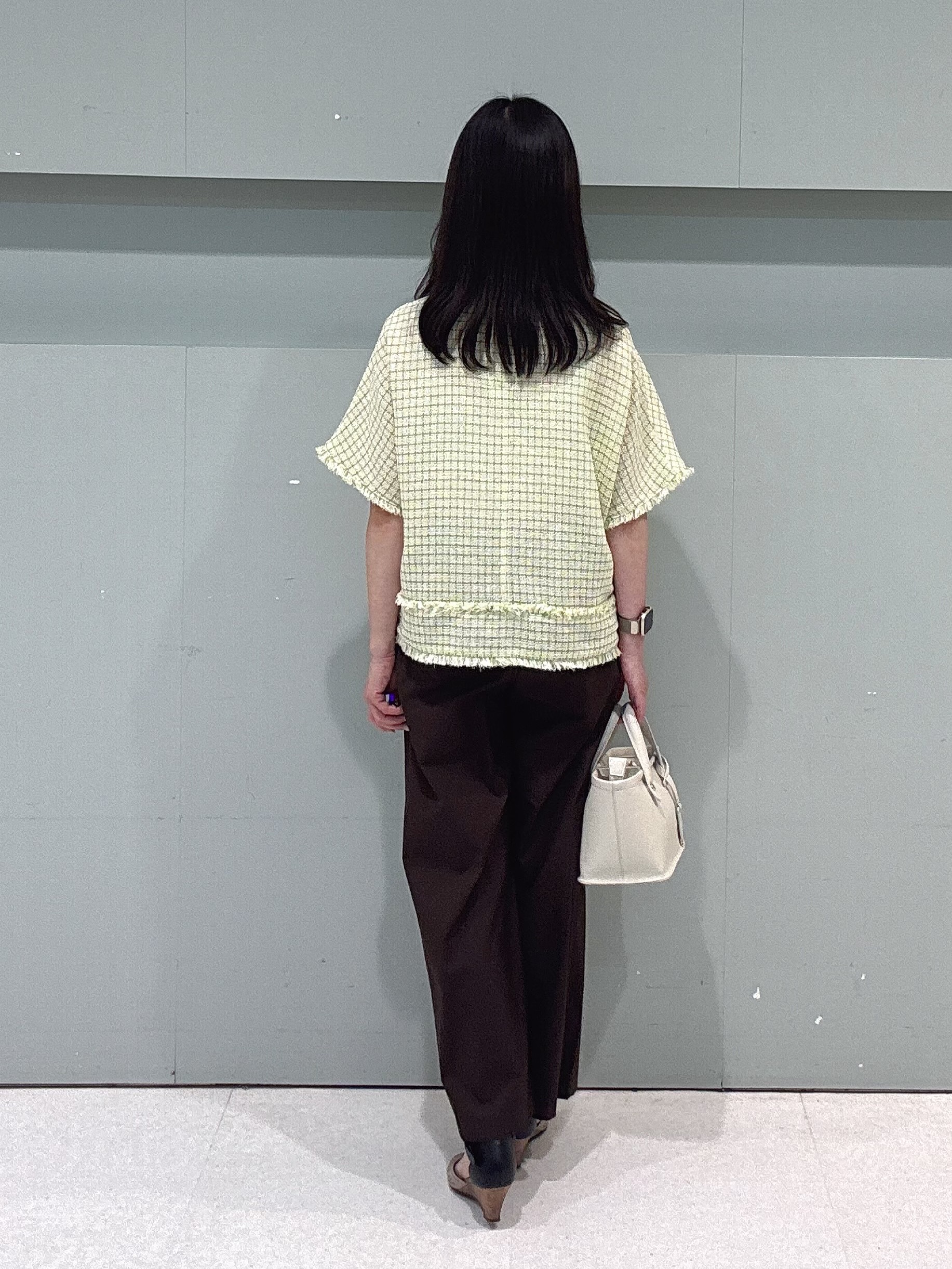 makiさんの「UNTITLED｜ファンシーツイードブラウス」を使ったコーディネート