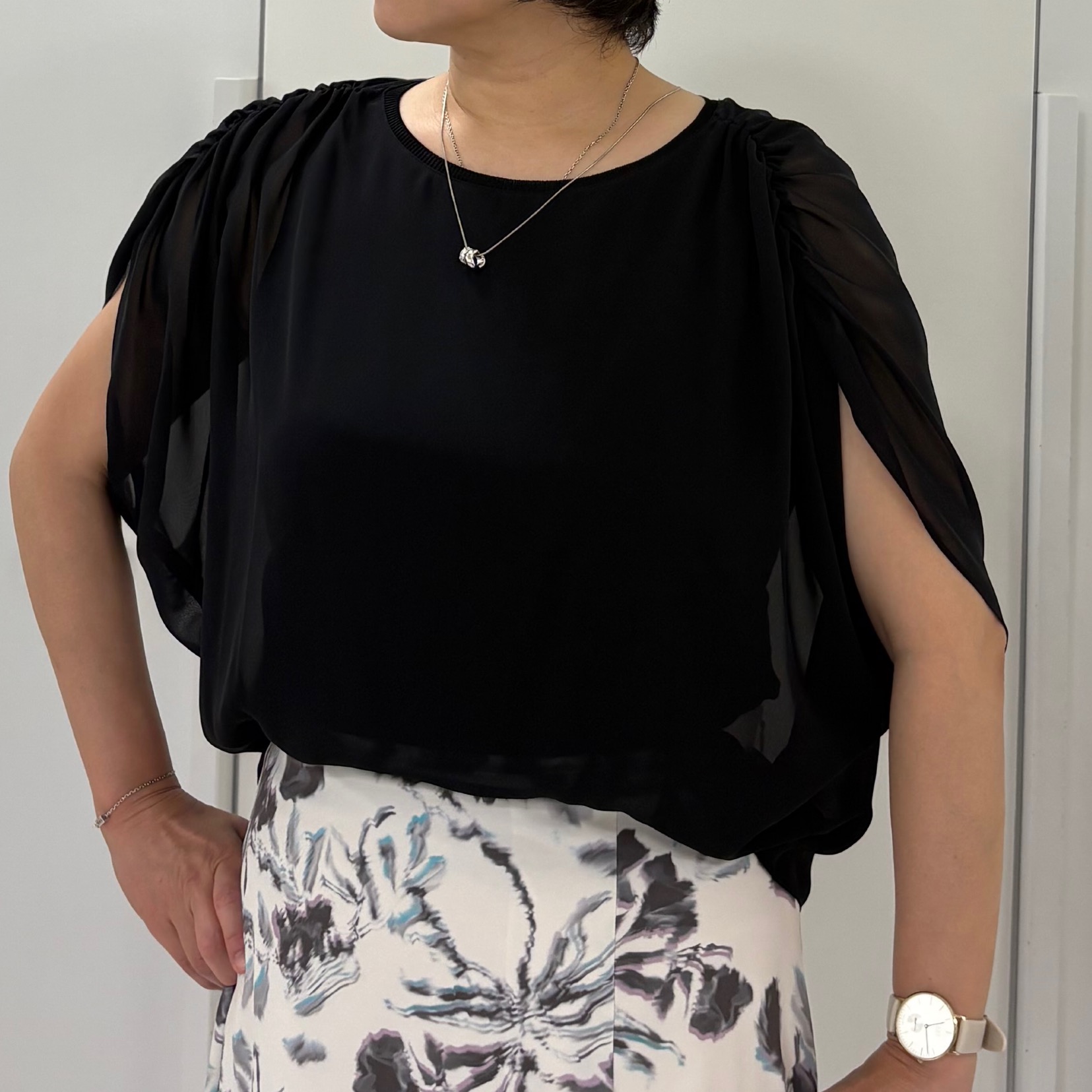 hIさんの「COUP DE CHANCE｜【日本製/インナー付き】ギャザースリーブプルオーバー」を使ったコーディネート