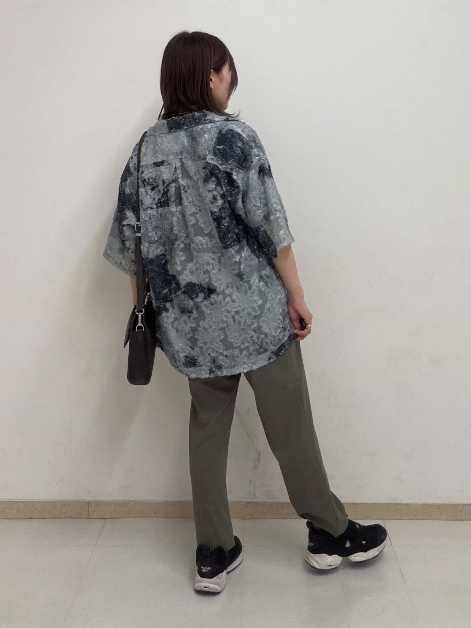 nori さんの「tk.TAKEO KIKUCHI｜【26SSトレンドデザイン】フリンジシアープリントシャツ/透け感/シアー/フリンジ/26SSイチオシ」を使ったコーディネート