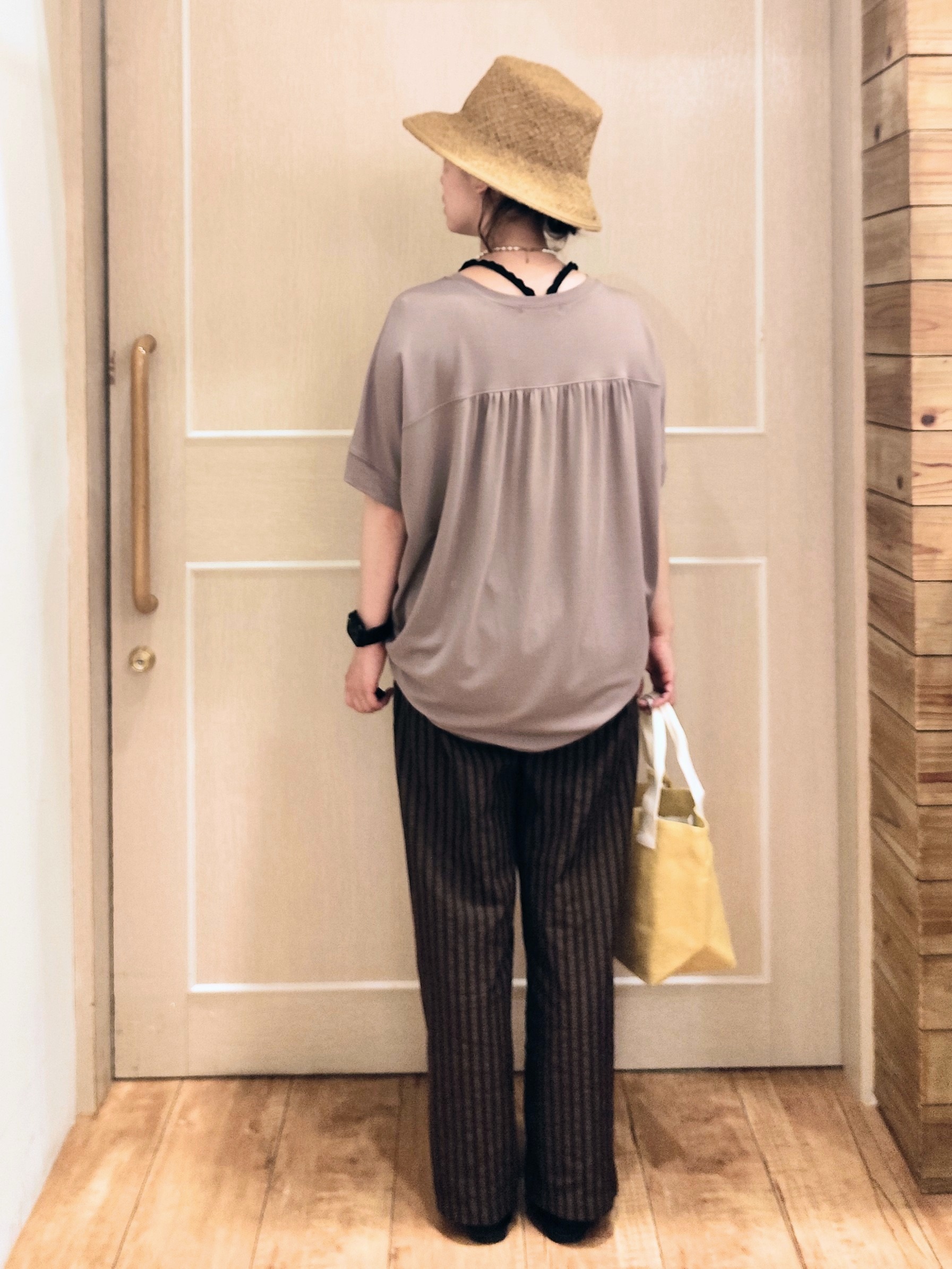 mayumiさんの「SHOO･LA･RUE｜【ひんやり/UV/S-LL/体型カバー】バックギャザーでこなれ見え ひやとろドルマンTシャツ」を使ったコーディネート