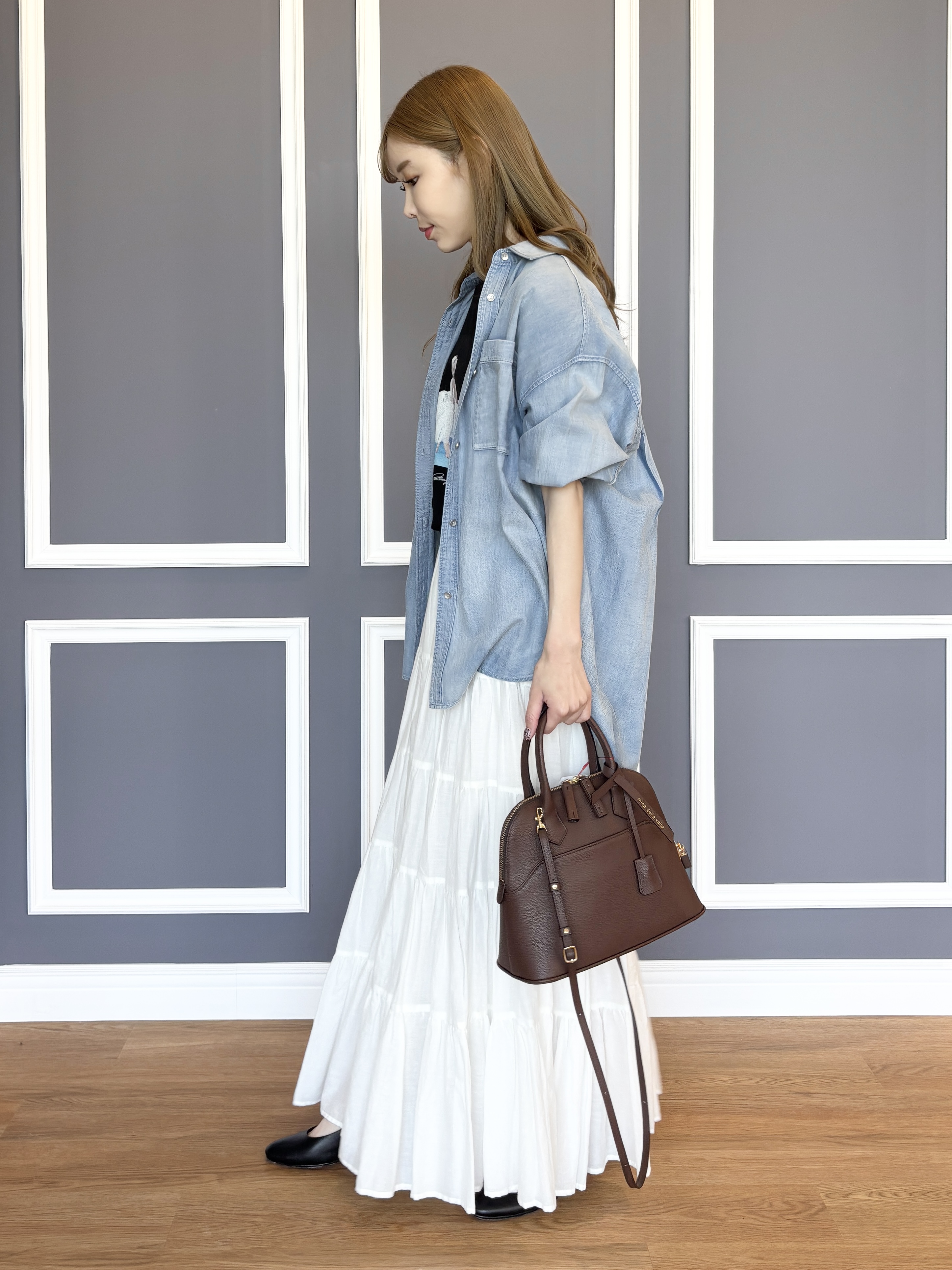 清水夏姫さんの「DRESSTERIOR｜シアーデニムシャツ」を使ったコーディネート