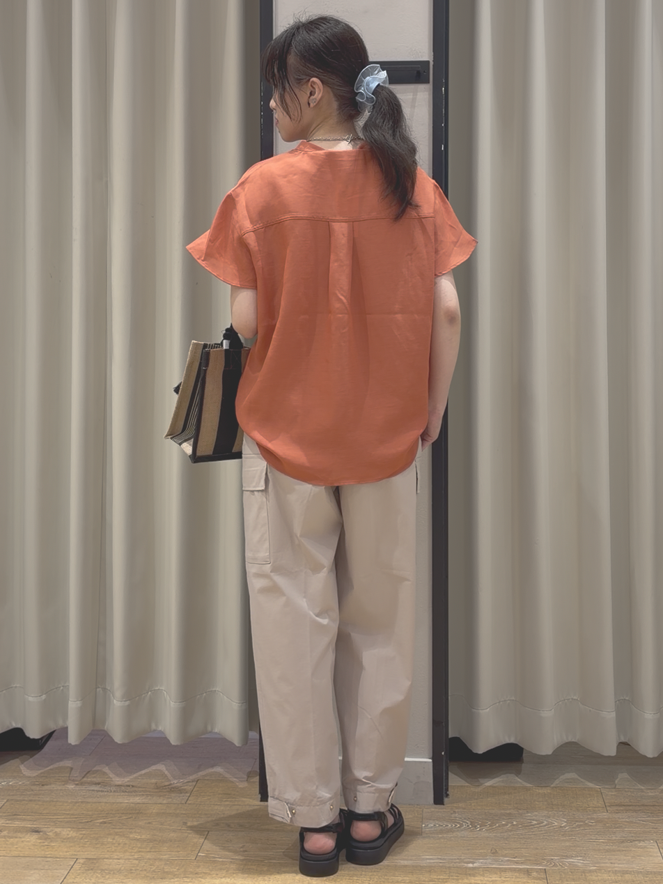 RUKAさんの「grove｜【洗濯機OK・ひんやり/SETUP可】シワになりにくい、フレアスリーブブラウス」を使ったコーディネート
