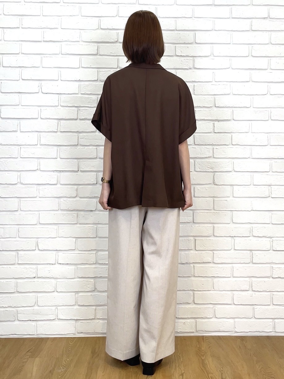 NATSUMIさんの「grove｜【洗濯機OK・ひんやり/SETUP可】シワになりにくいハーフスリーブジャケット」を使ったコーディネート