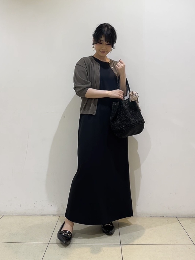 watanabeさんの「UNTITLED｜【洗える/日除け・冷房対策に】ハイゲージクルーネックカーディガン」を使ったコーディネート