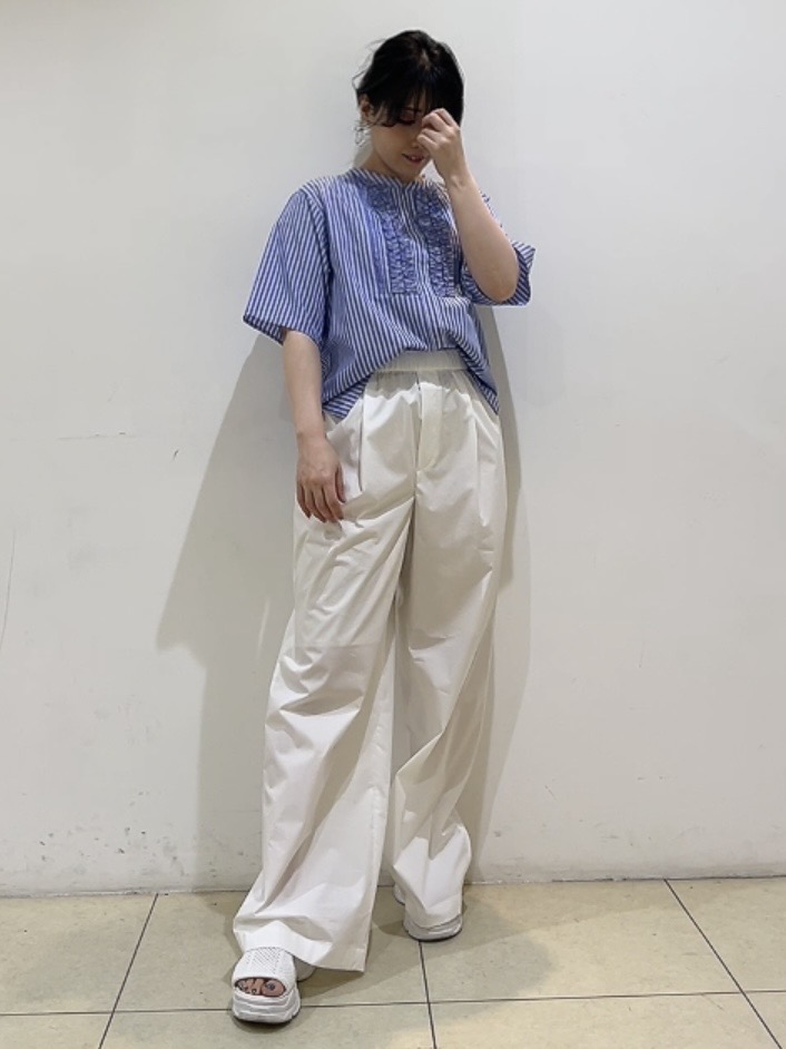 watanabeさんの「UNTITLED｜【UVケア／吸汗速乾／着映え】フリルピンタックブラウス」を使ったコーディネート